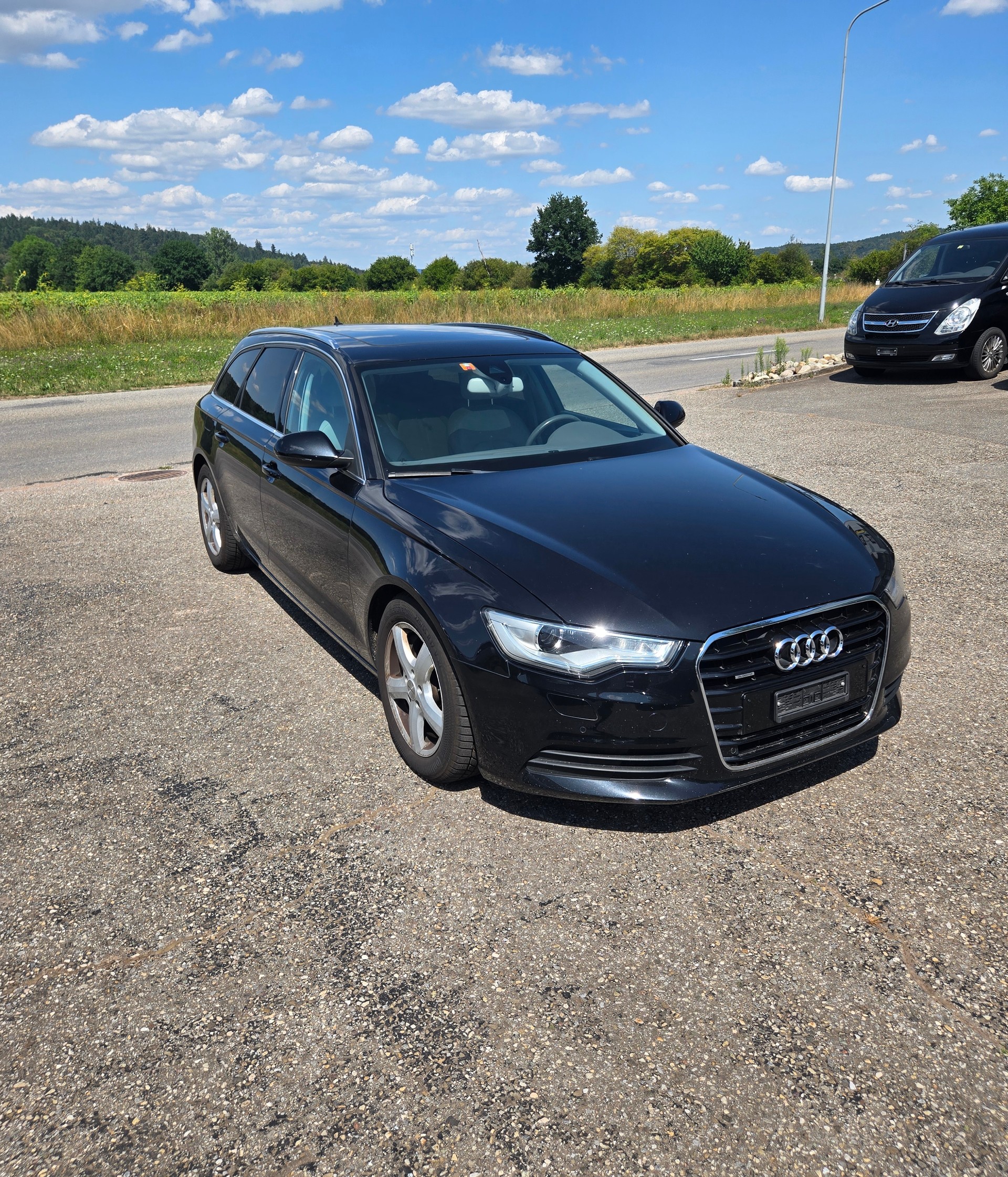AUDI Avant Quattro-image-1