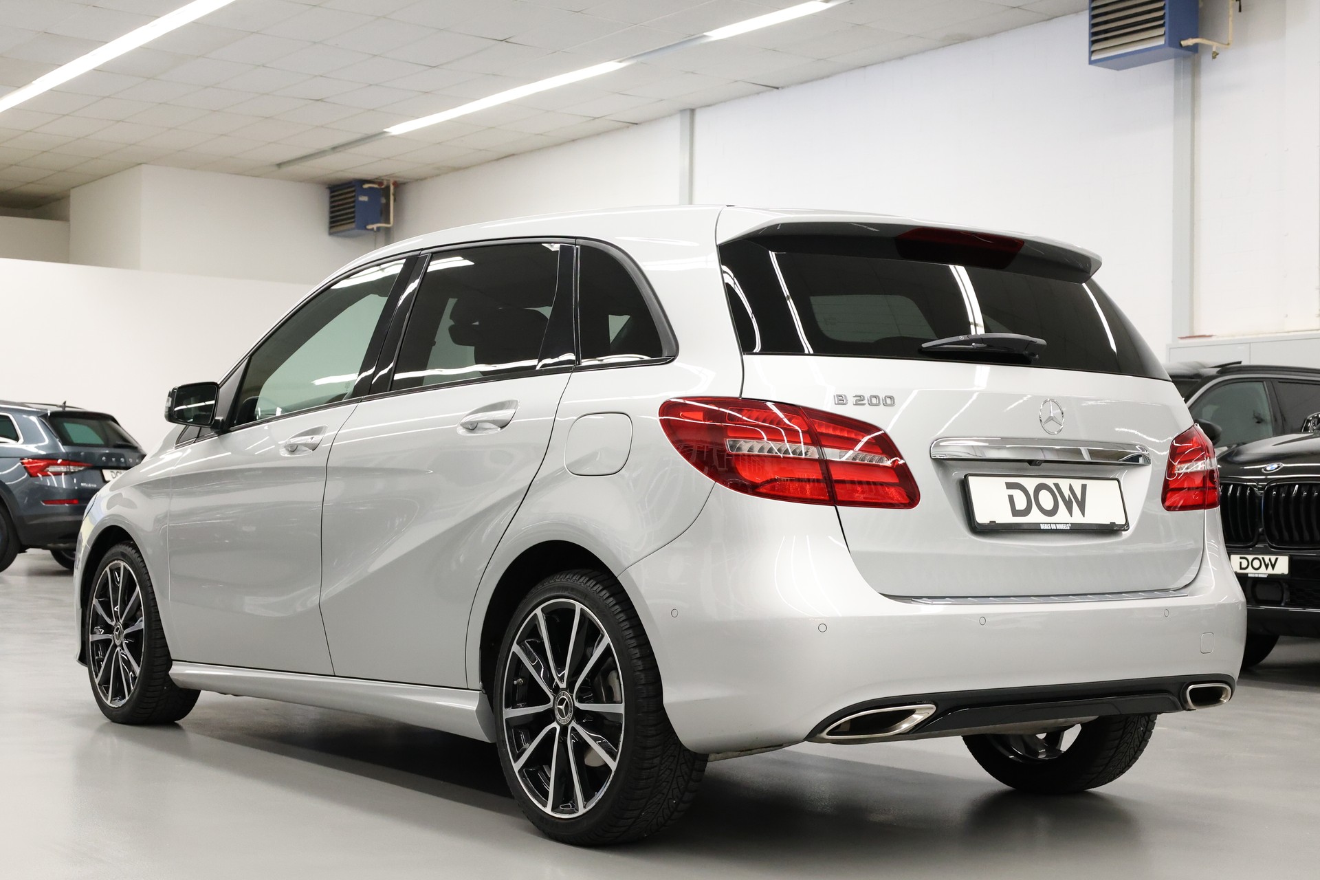 MERCEDES-BENZ B 200 Night Star-image-5