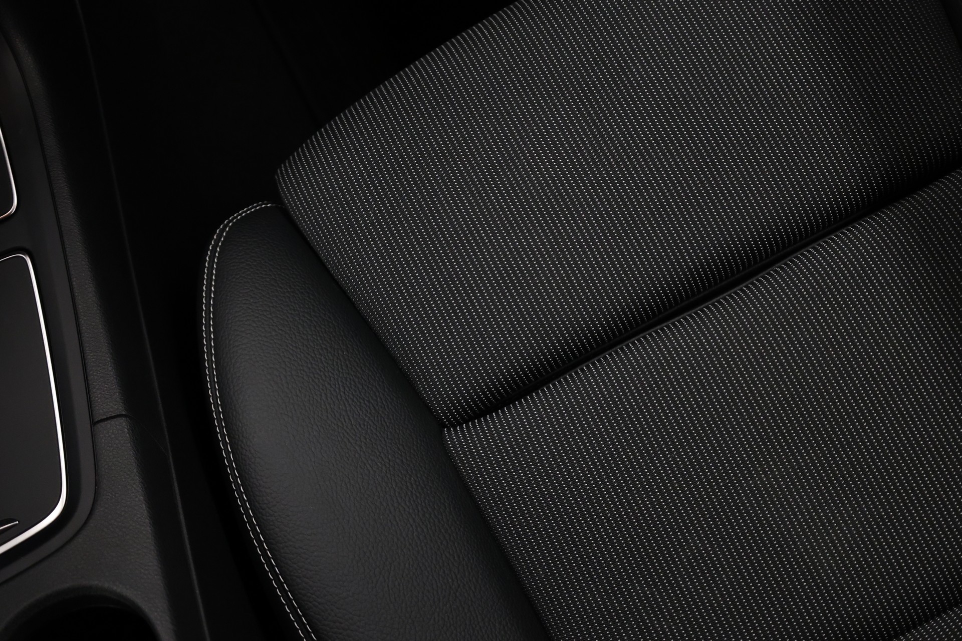 MERCEDES-BENZ B 200 Night Star-image-15