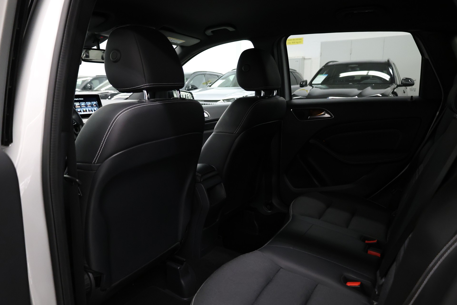 MERCEDES-BENZ B 200 Night Star-image-11