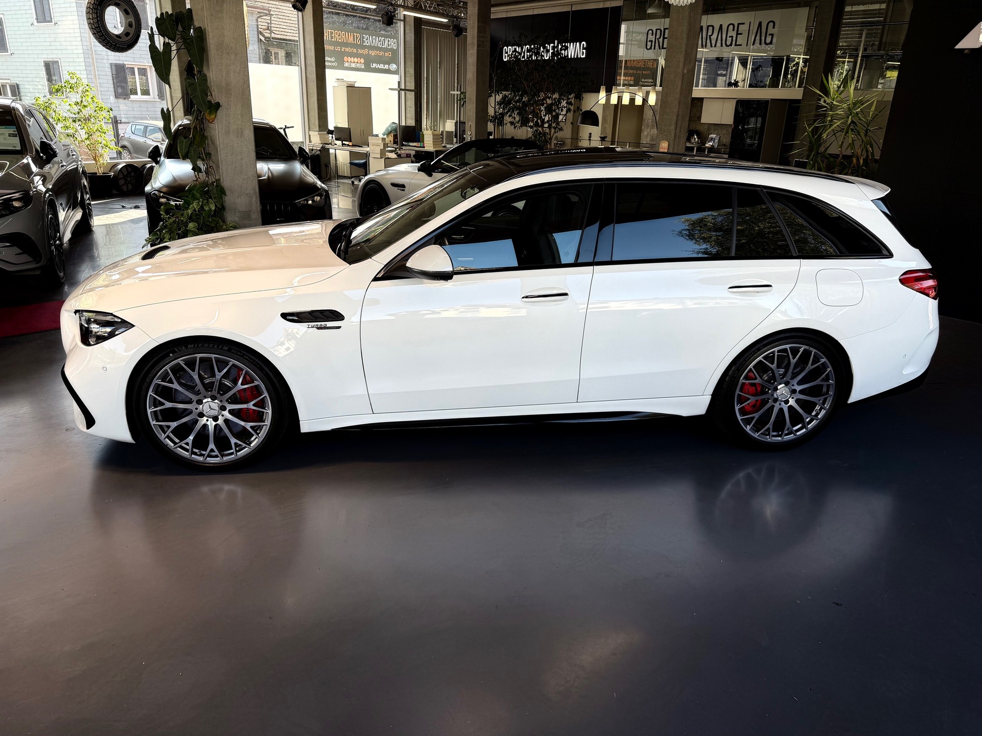 MERCEDES-BENZ C 63 S AMG T E Performance 4 Matic Executive Edition-image-4