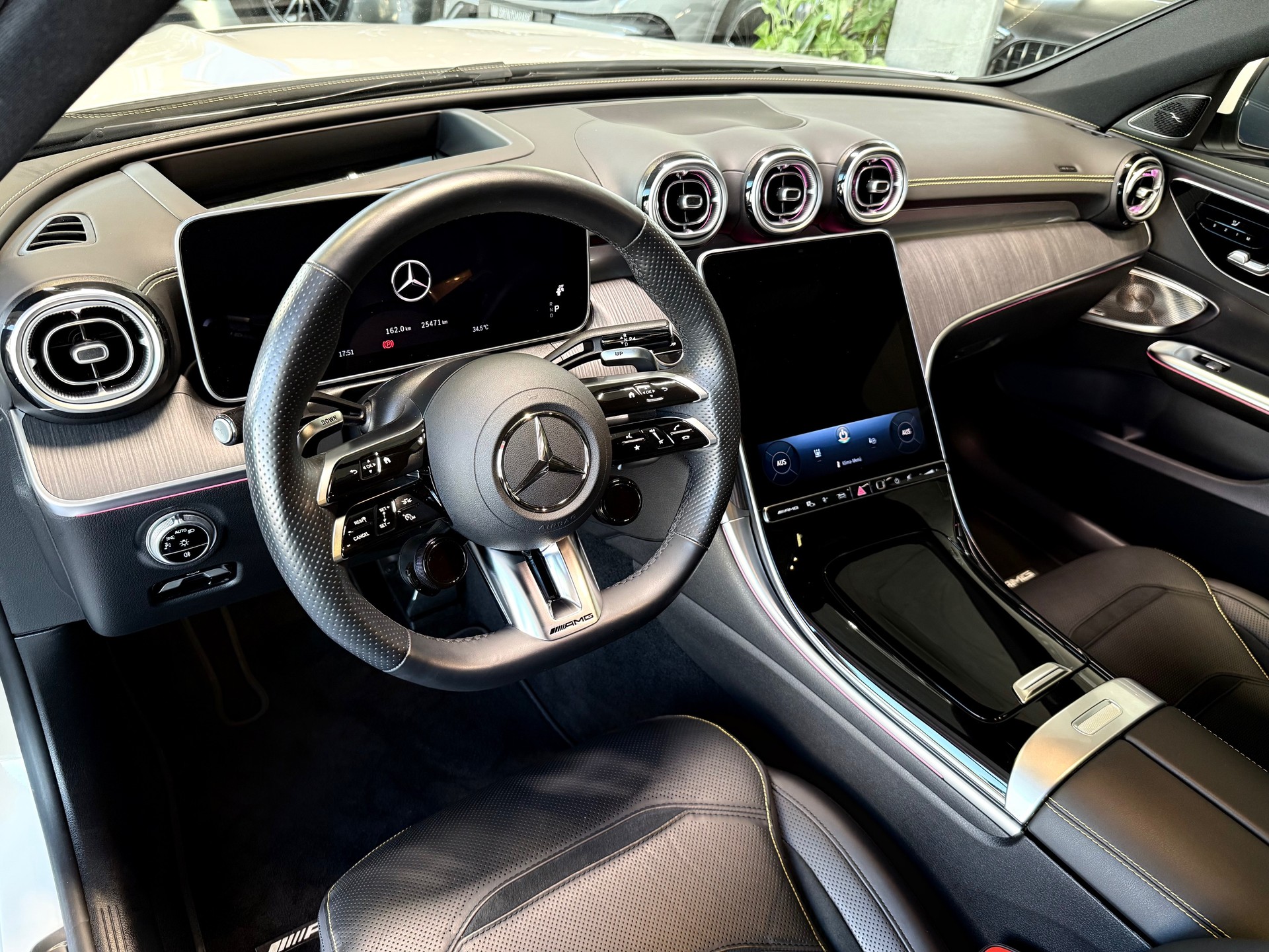 MERCEDES-BENZ C 63 S AMG T E Performance 4 Matic Executive Edition-image-12