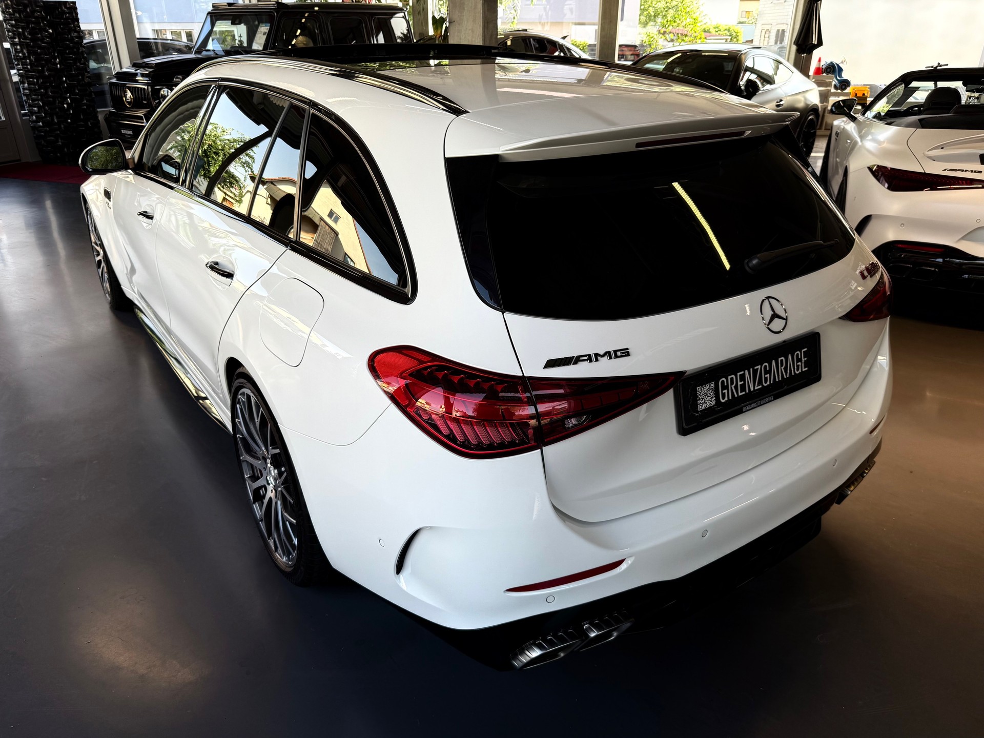 MERCEDES-BENZ C 63 S AMG T E Performance 4 Matic Executive Edition-image-5