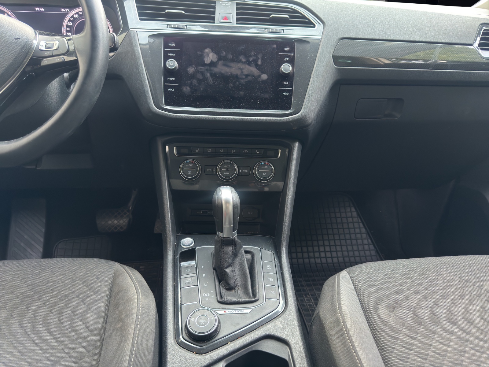 VW Tiguan 2.0 TDI SCR Offroad 4Motion DSG * Frisch ab Service & ab MFK-image-10