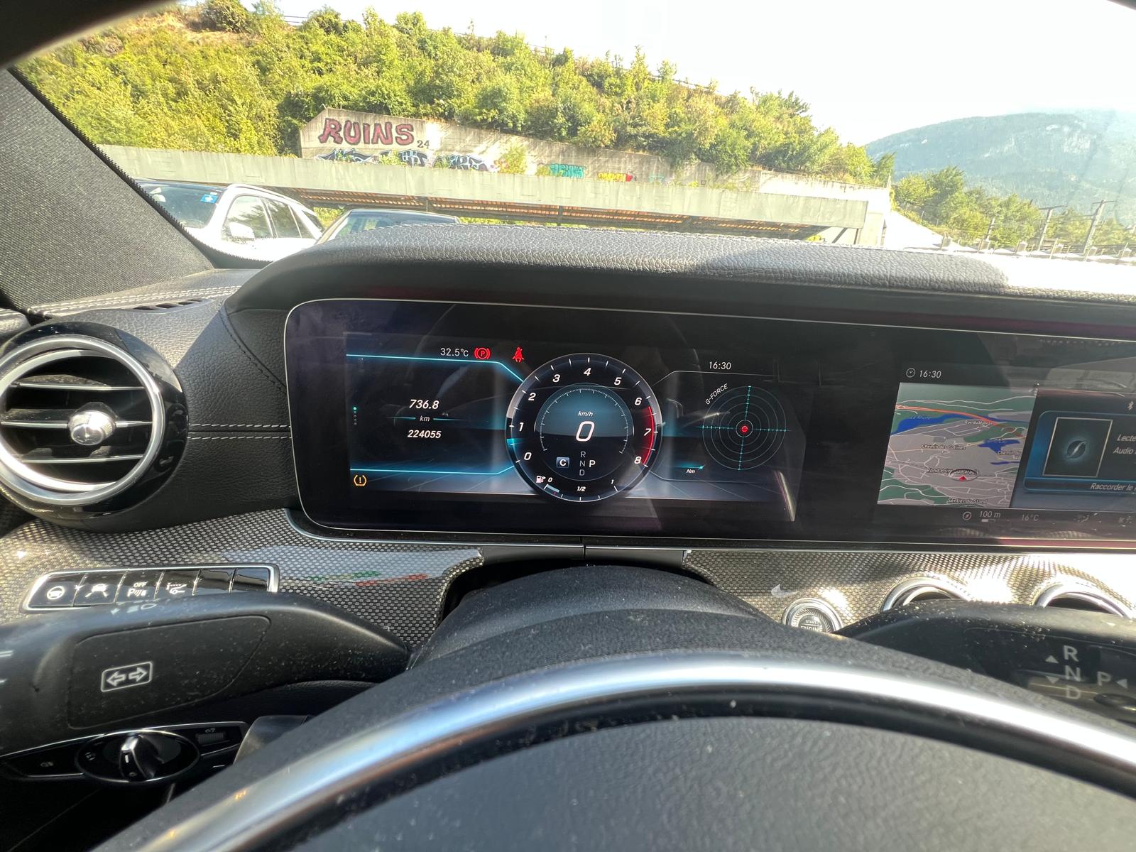 MERCEDES-BENZ E 400 AMG Line 4Matic 9G-Tronic-image-8