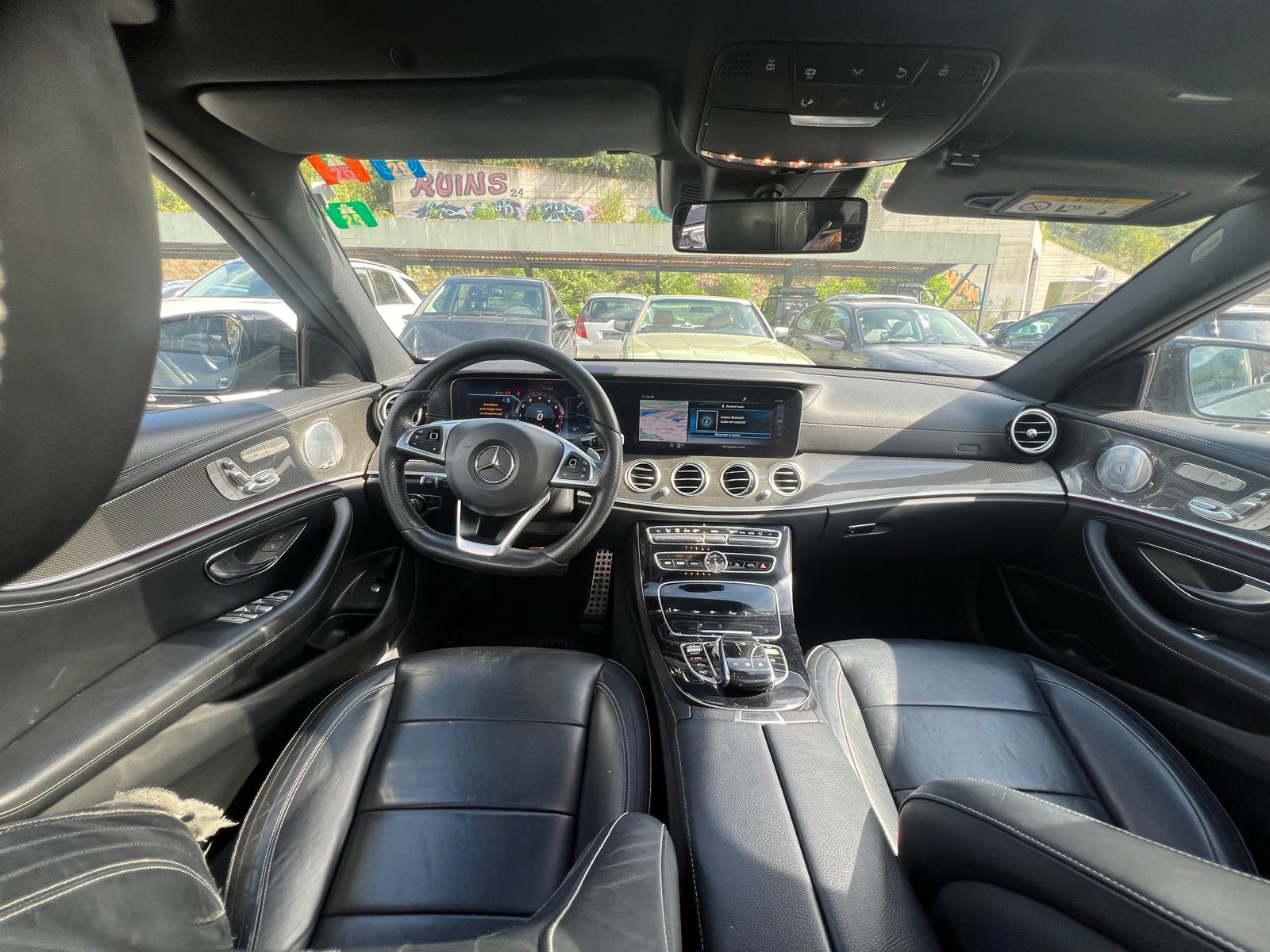MERCEDES-BENZ E 400 AMG Line 4Matic 9G-Tronic-image-7