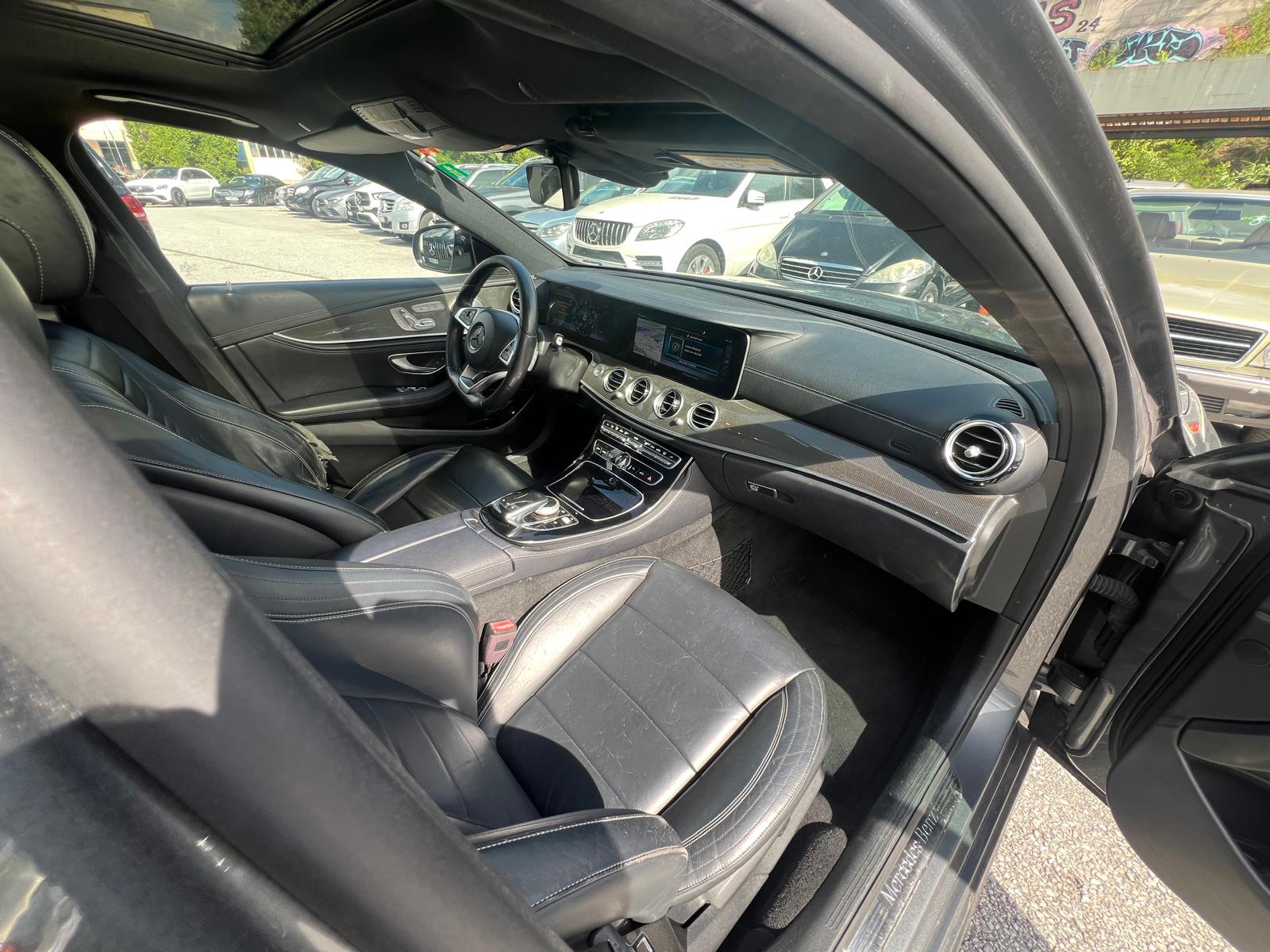 MERCEDES-BENZ E 400 AMG Line 4Matic 9G-Tronic-image-6