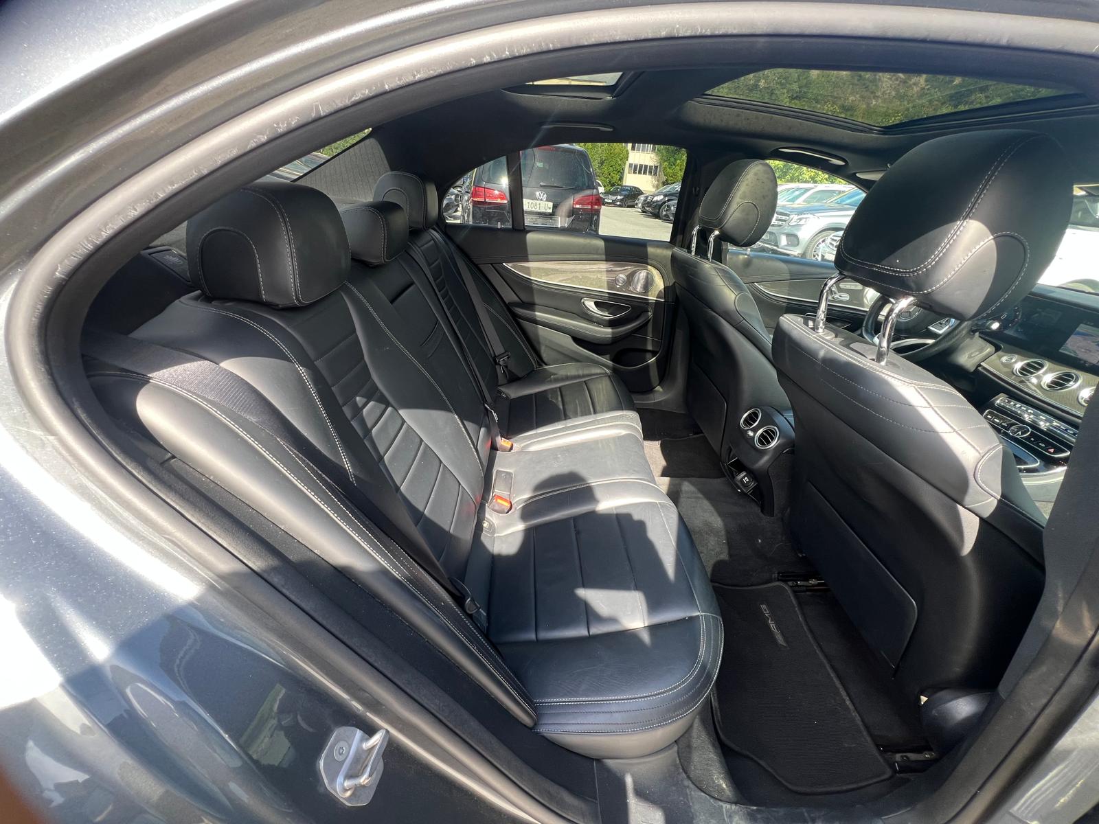 MERCEDES-BENZ E 400 AMG Line 4Matic 9G-Tronic-image-5