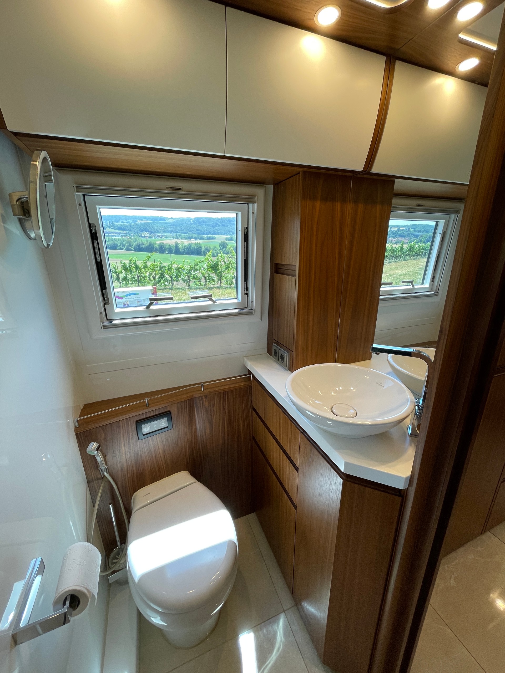 MAN TGS 18.420 4x4 Discover Mobil 60 FBX-image-21