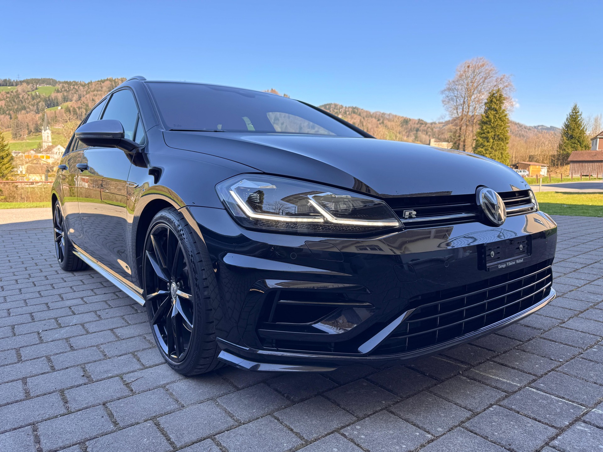 VW 2.0 TSI R DSG 4motion-image-0