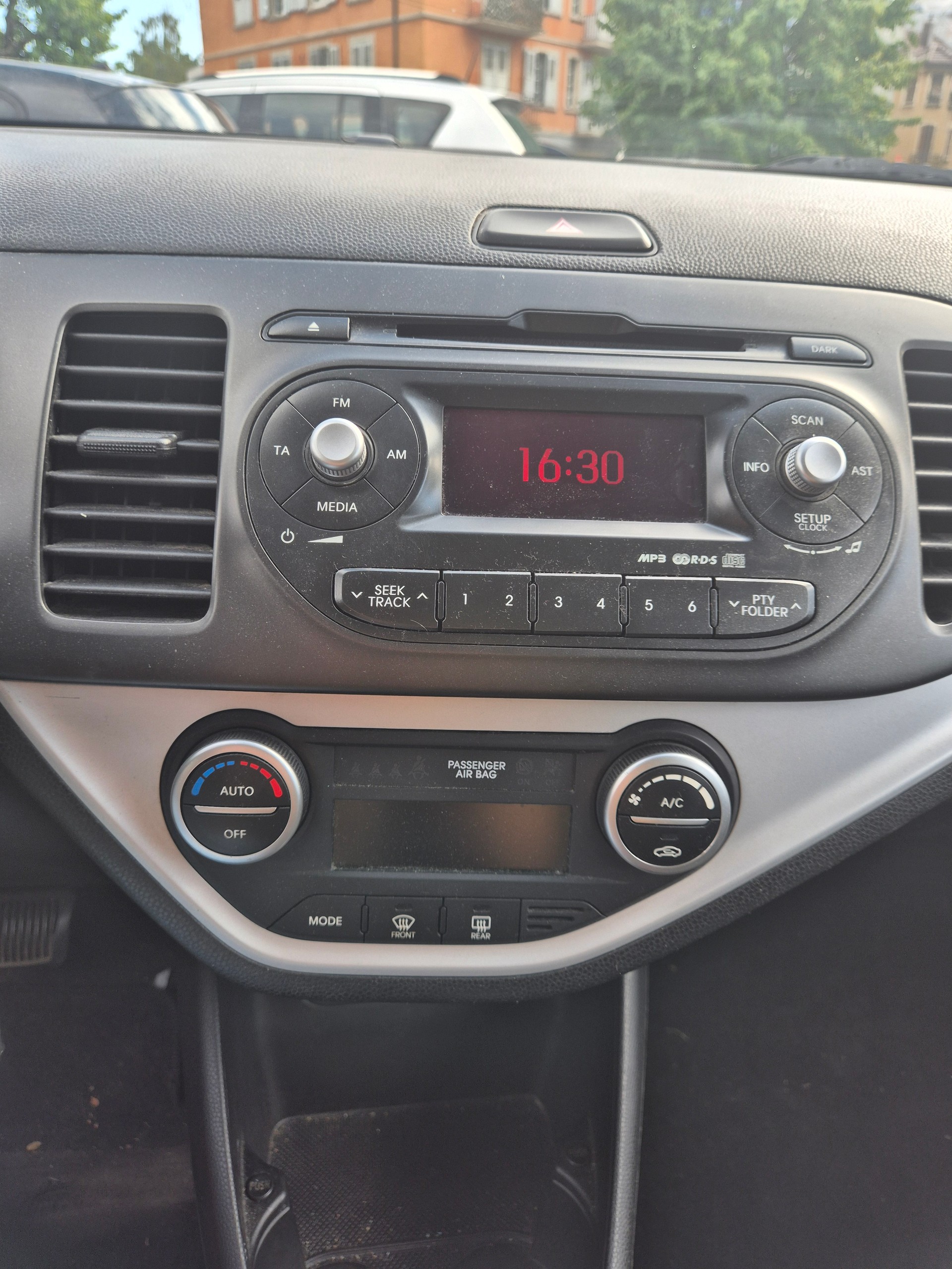 KIA Picanto 1.2 CVVT Trend Automatic-image-11