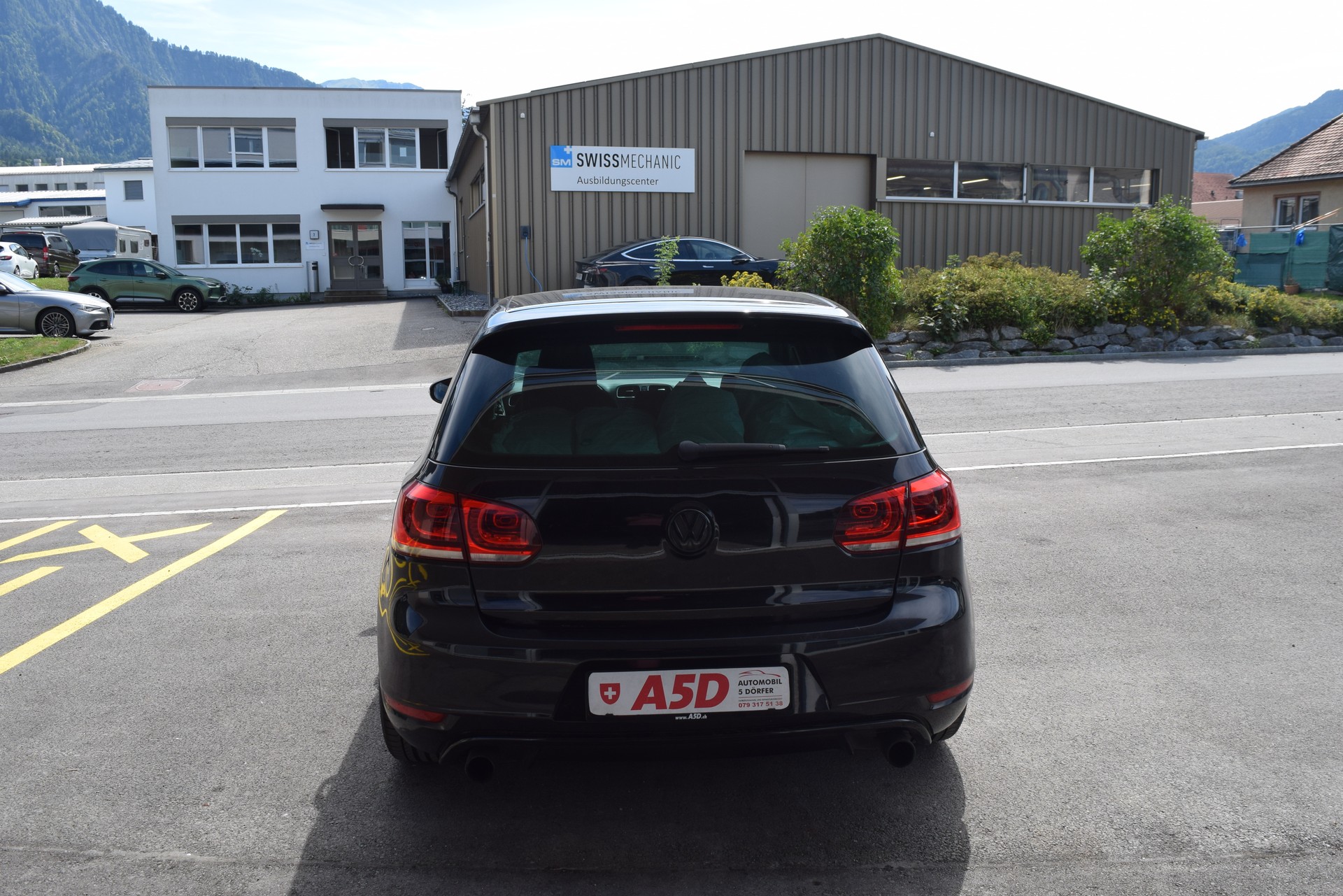 VW Golf 2.0 TSI GTI Edition-image-5