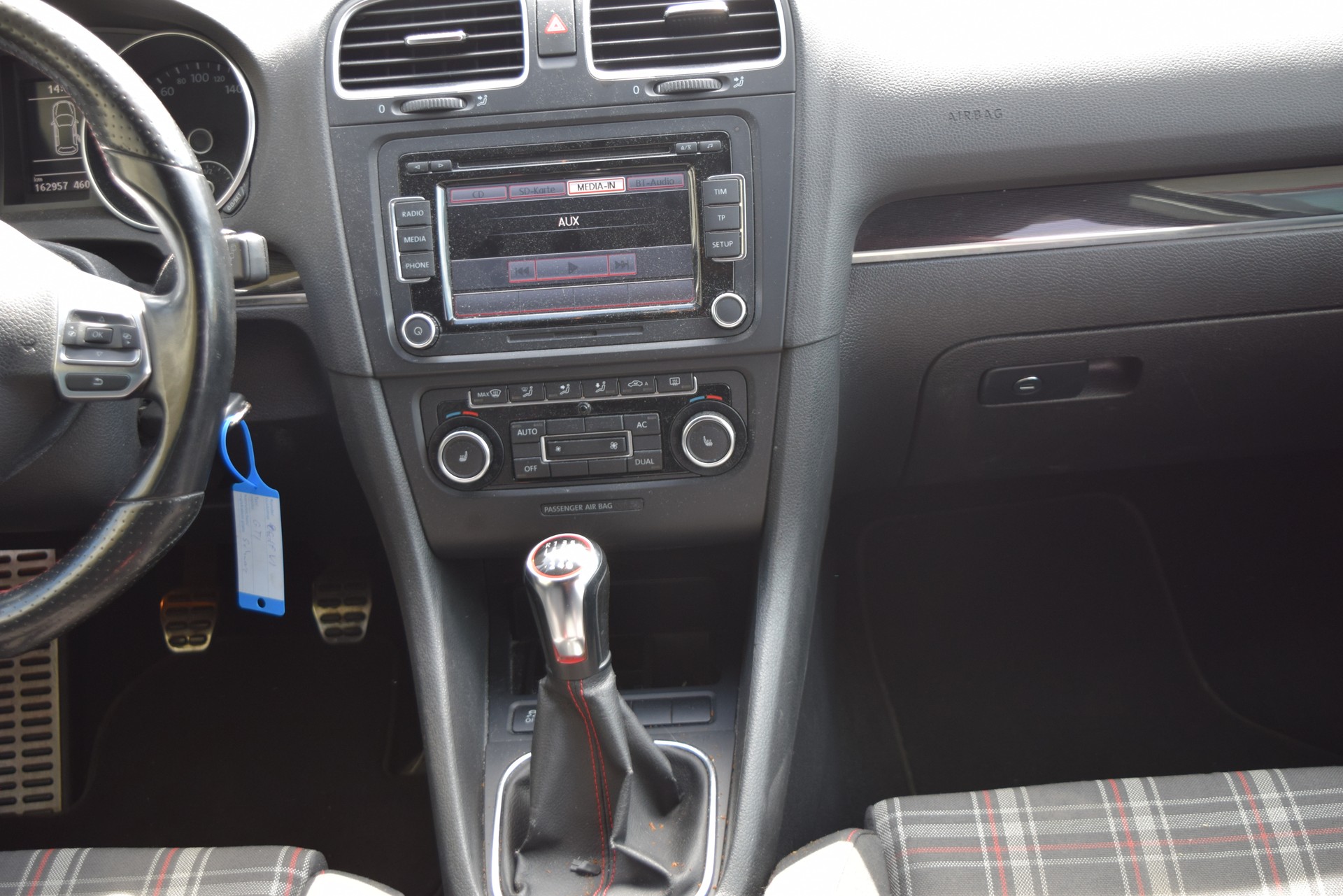 VW Golf 2.0 TSI GTI Edition-image-12