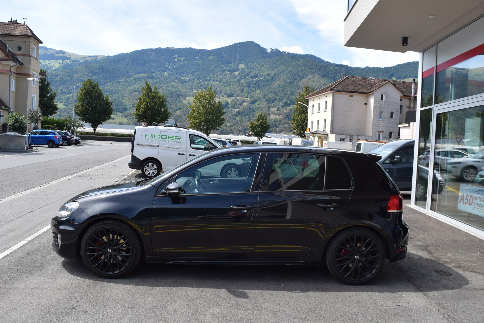VW Golf 2.0 TSI GTI Edition-image-3