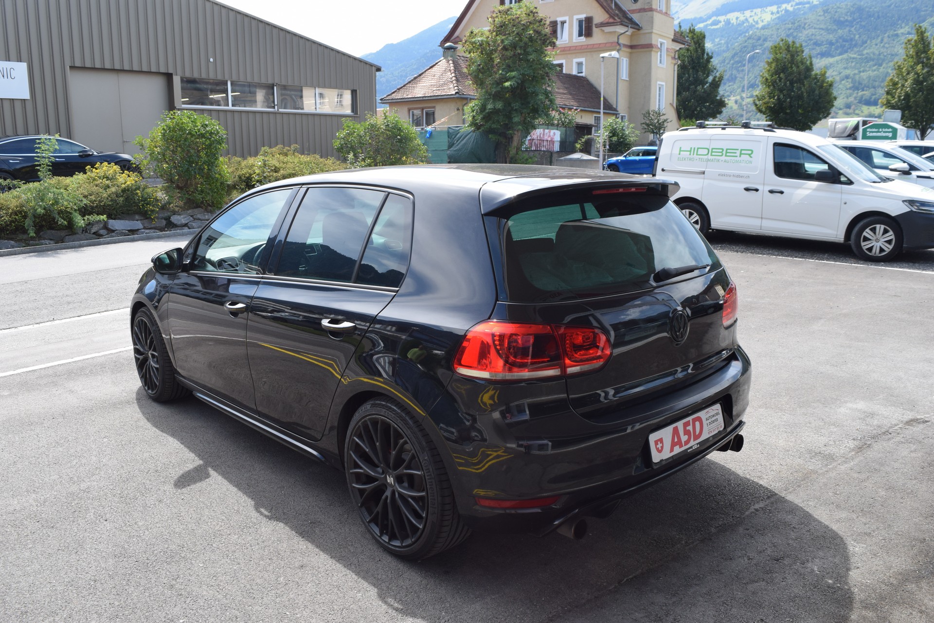 VW Golf 2.0 TSI GTI Edition-image-4