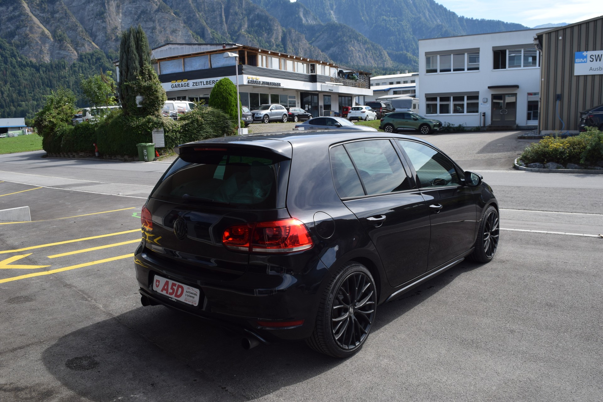 VW Golf 2.0 TSI GTI Edition-image-7