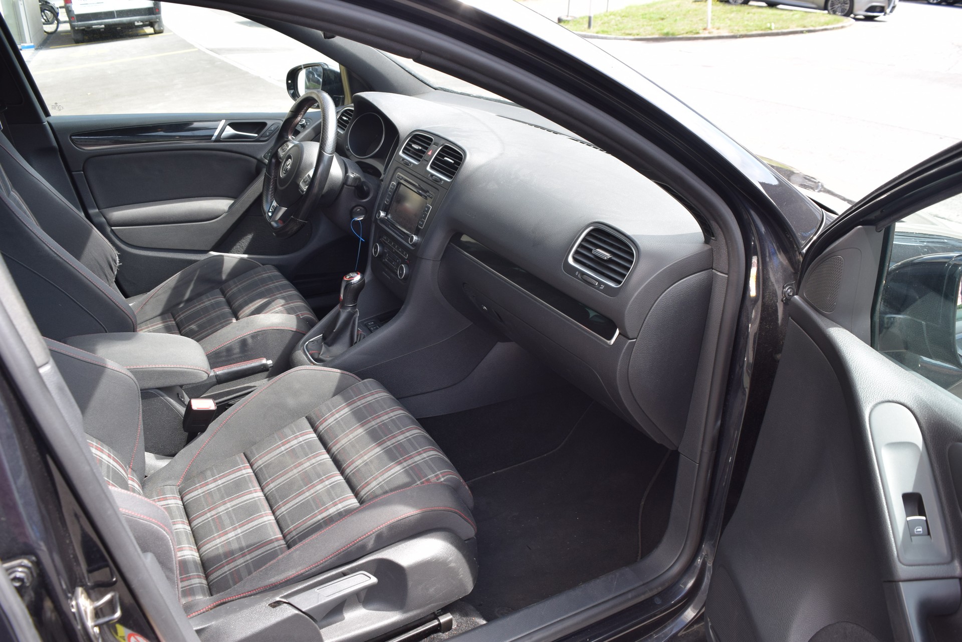 VW Golf 2.0 TSI GTI Edition-image-9