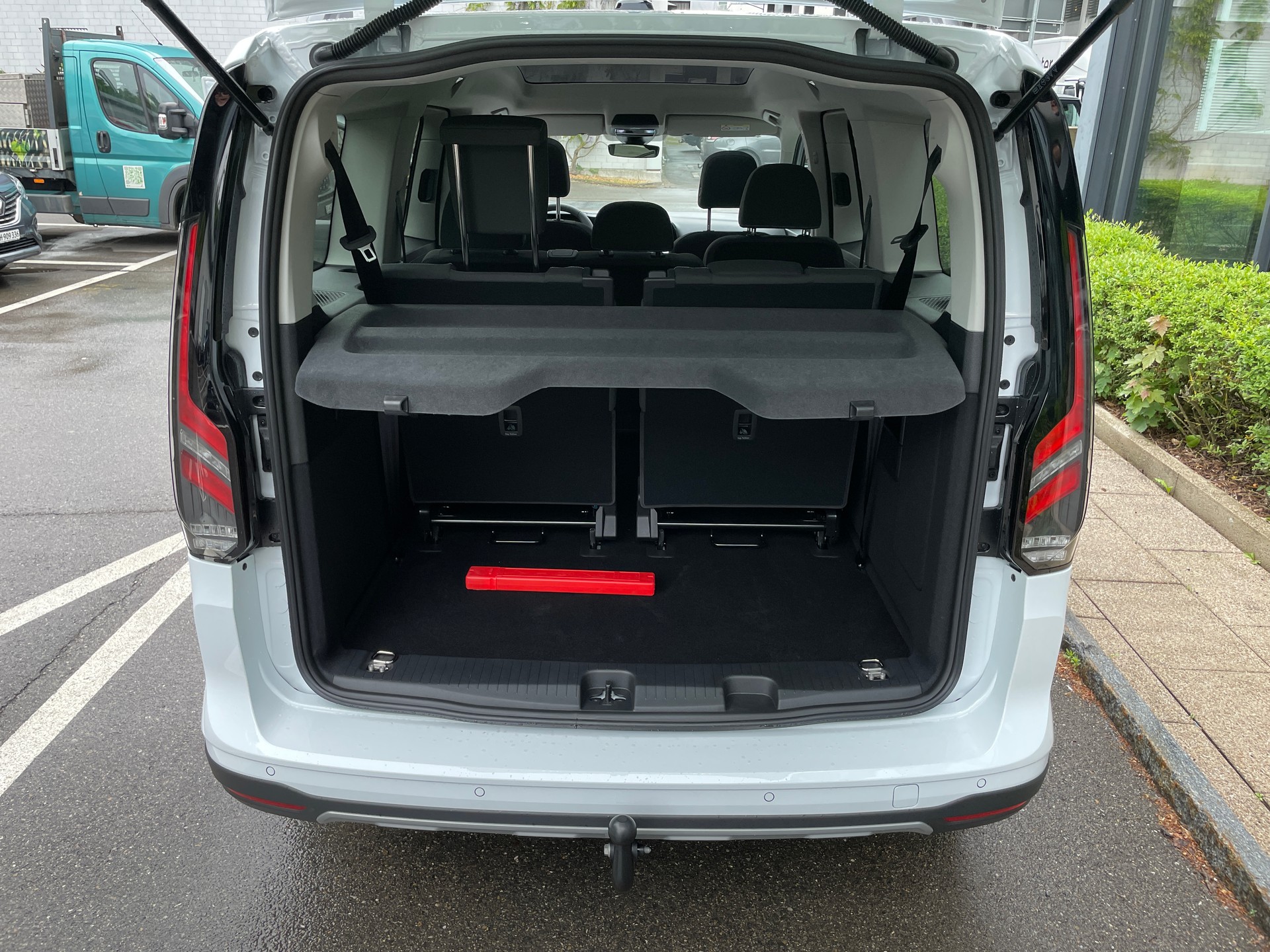 FORD Grand Tourneo Connect 2.0 EcoBlue AWD Active 7-Sitzer-image-5