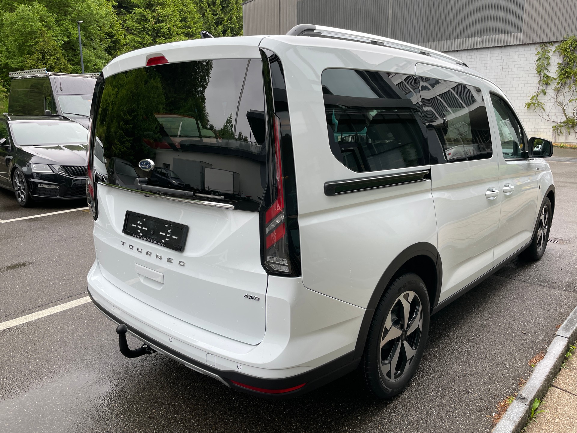 FORD Grand Tourneo Connect 2.0 EcoBlue AWD Active 7-Sitzer-image-3