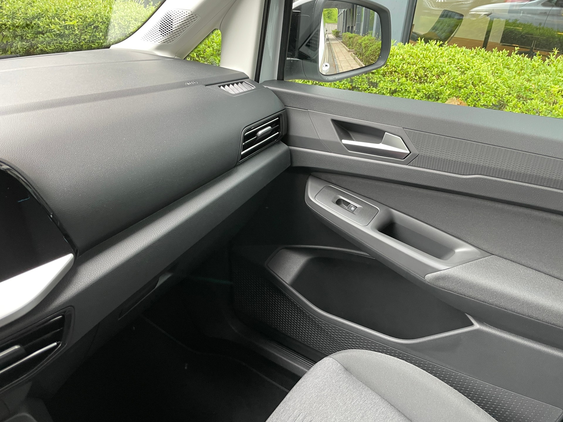 FORD Grand Tourneo Connect 2.0 EcoBlue AWD Active 7-Sitzer-image-23