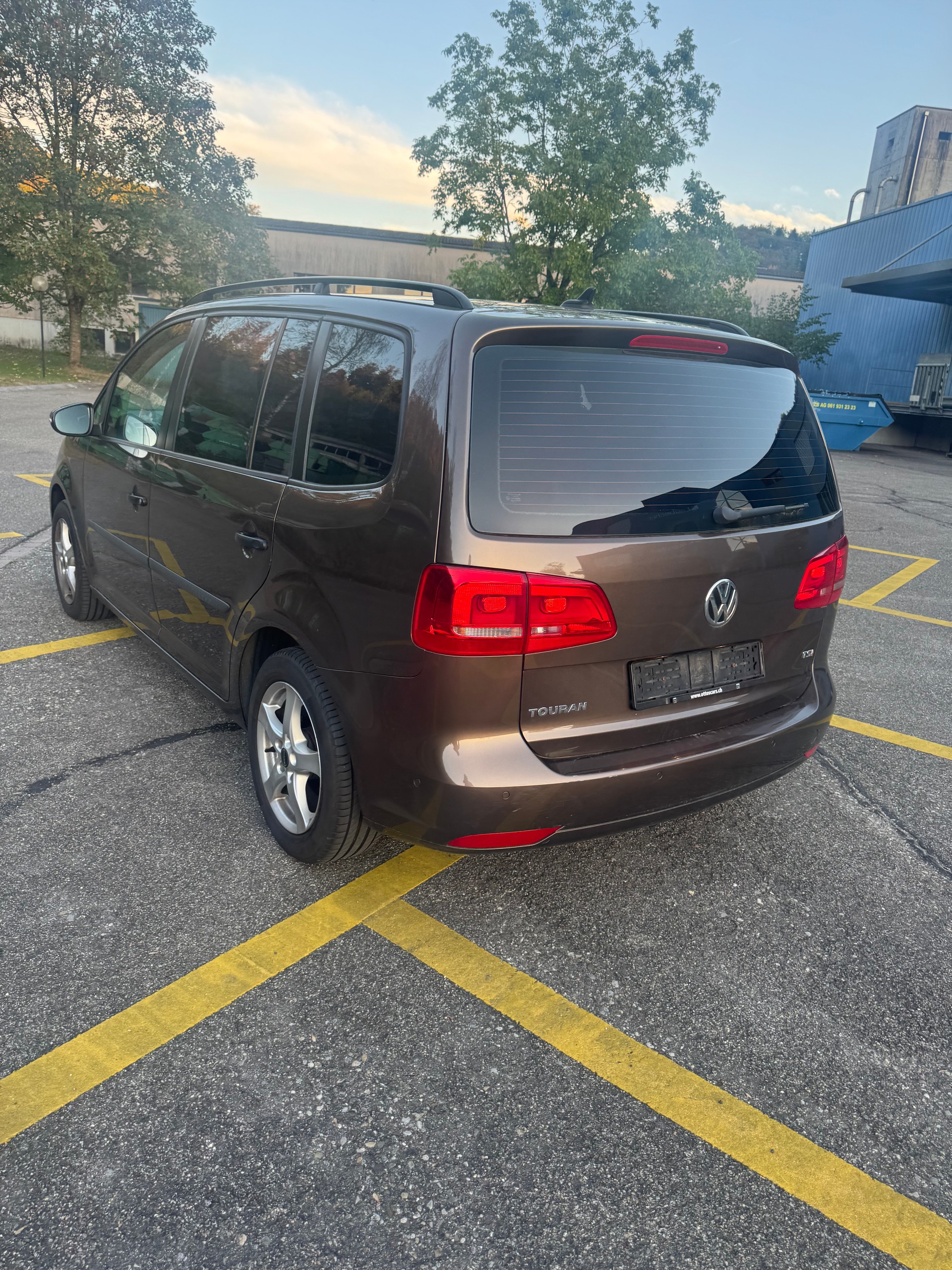 VW Touran 1.4 TSI Trendline DSG-image-3