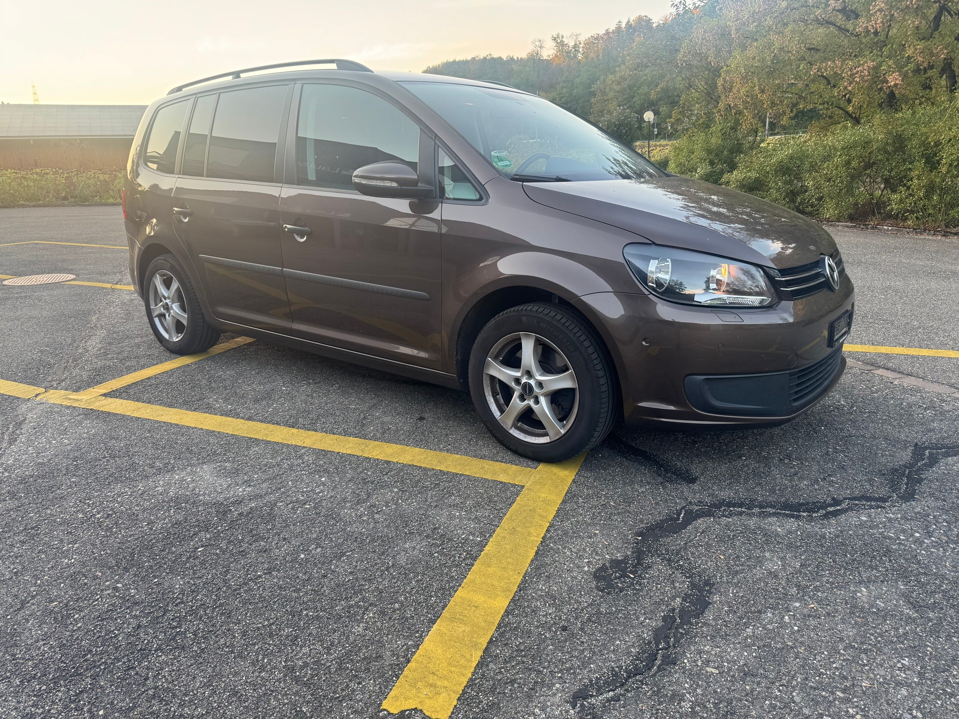 VW Touran 1.4 TSI Trendline DSG-image-2