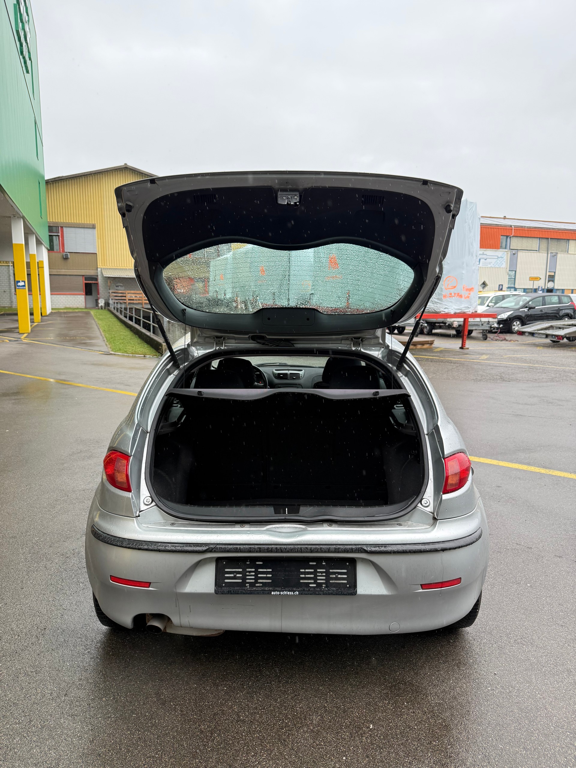 ALFA ROMEO 147 1.6 TS 16V Distinctive-image-15
