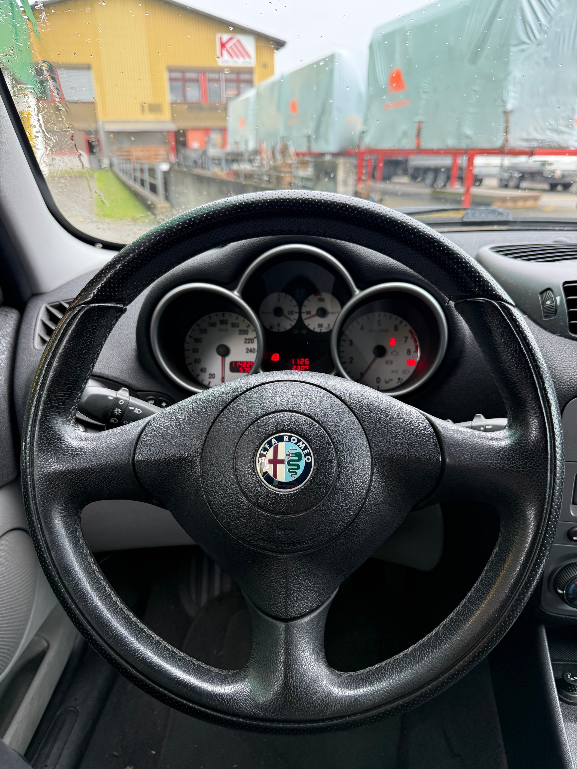 ALFA ROMEO 147 1.6 TS 16V Distinctive-image-11