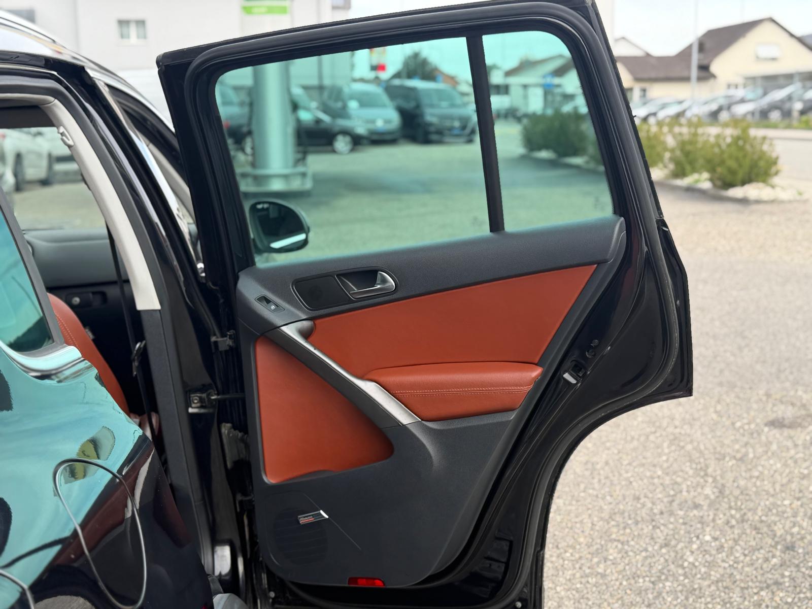 VW Tiguan 2.0 TSI Sport&Style Tiptronic-image-10