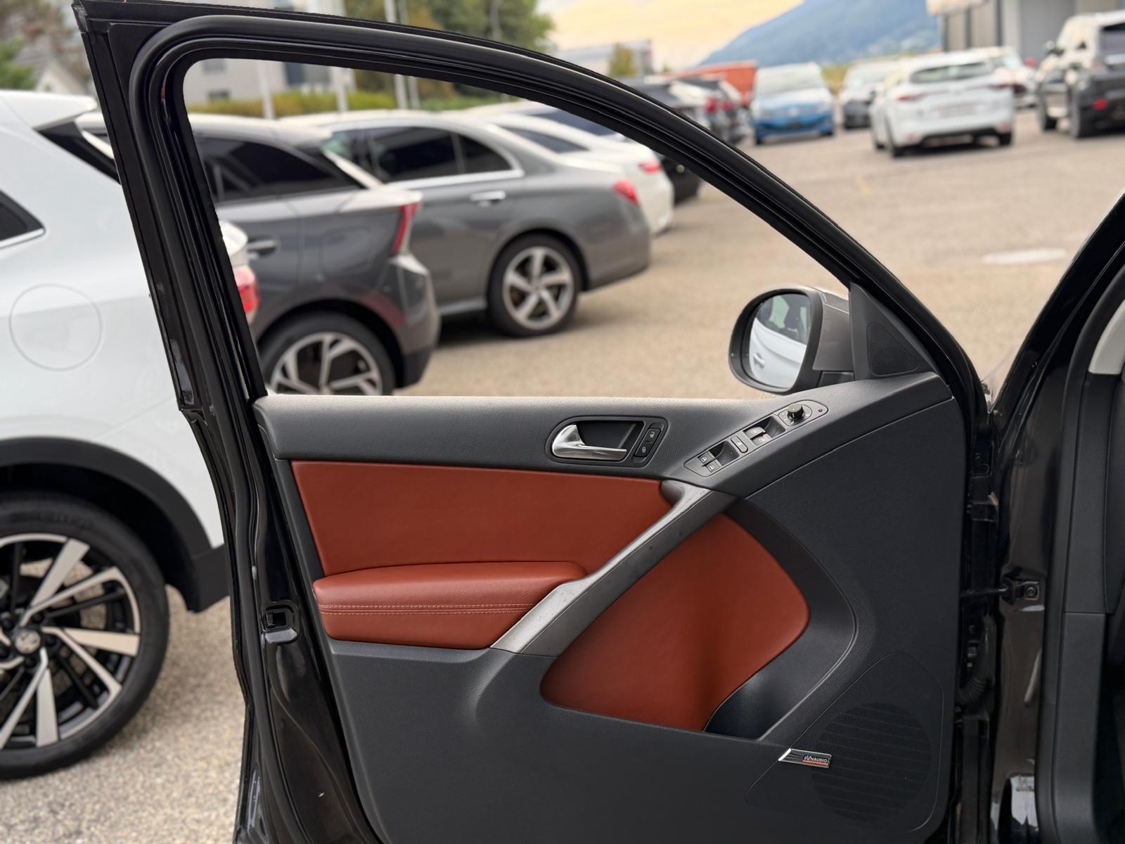 VW Tiguan 2.0 TSI Sport&Style Tiptronic-image-5