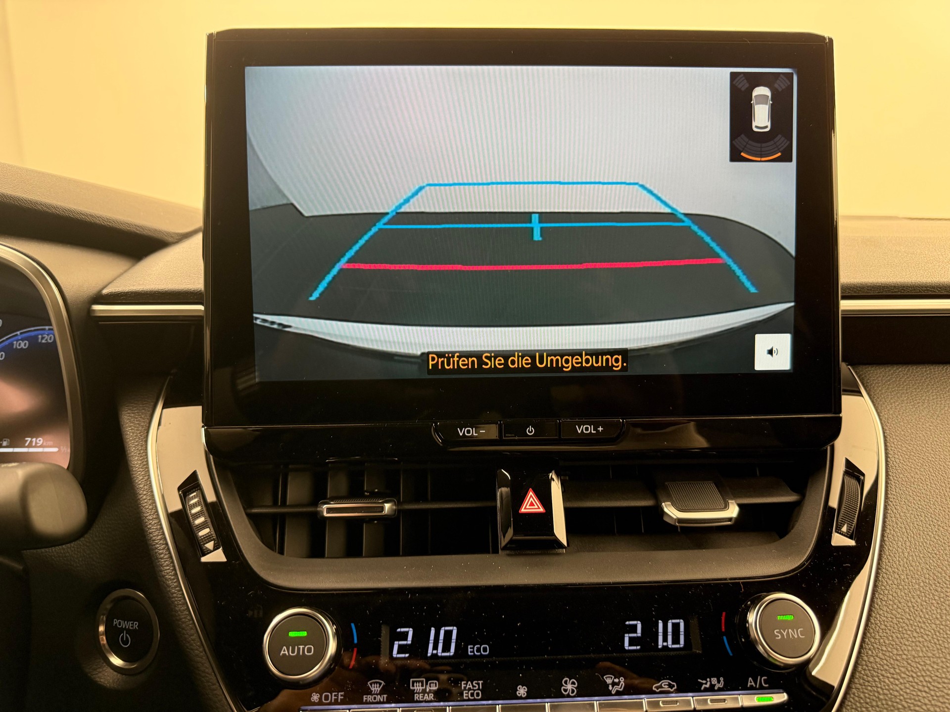 TOYOTA Corolla Touring Sports 2.0 HSD Trend-image-9