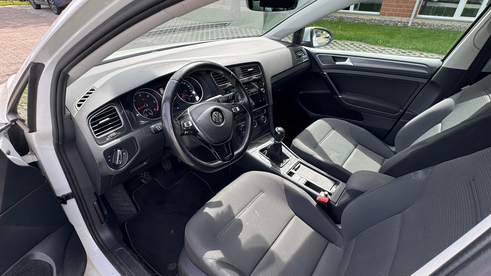 VW Golf 1.6 TDI Comfortline-image-5