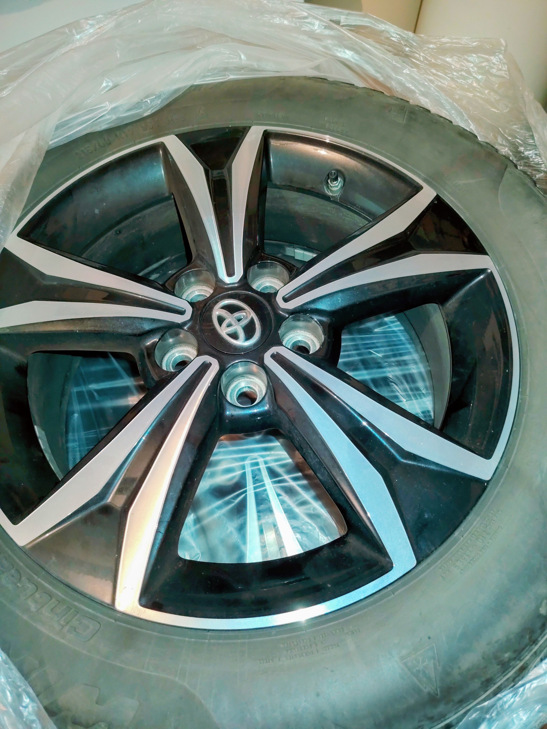 TOYOTA 1.8 VVTi HSD Trend-image-2