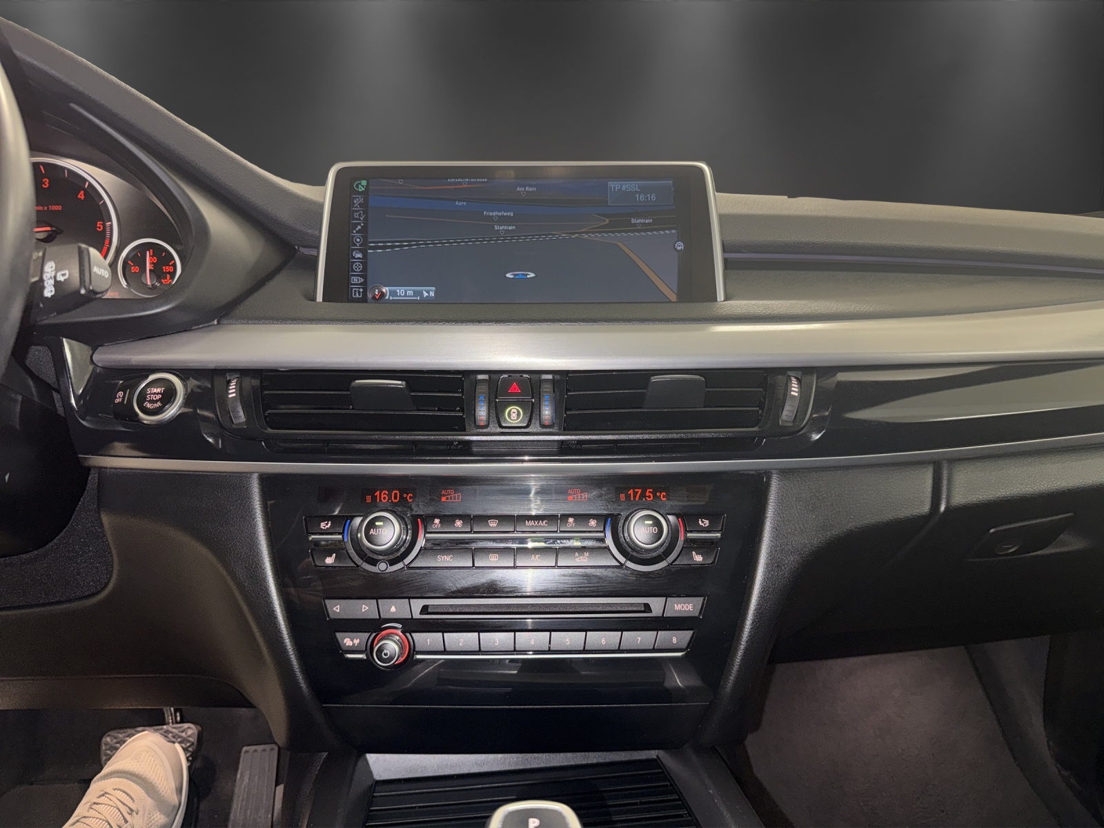 BMW X5 xDrive 40d Steptronic-image-10