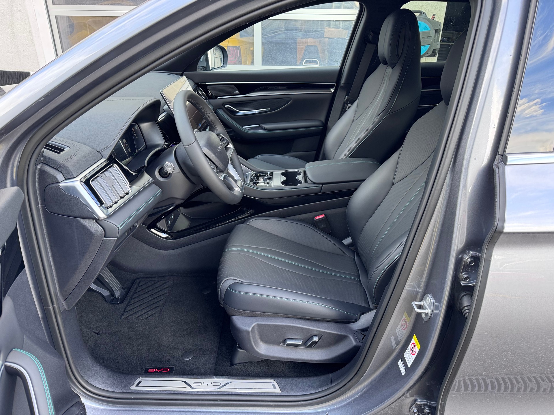 BYD Seal U DM-i Design AWD-image-9