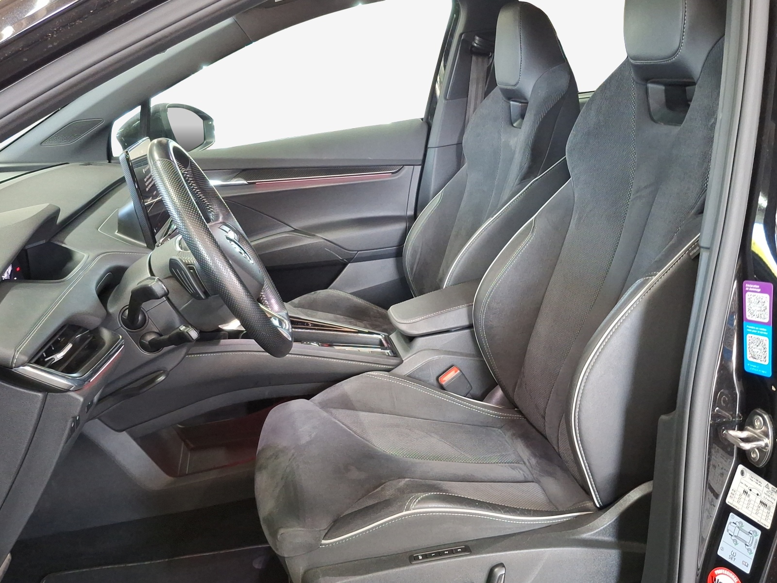 SKODA Enyaq iV 80 SportLine Ultra-image-7