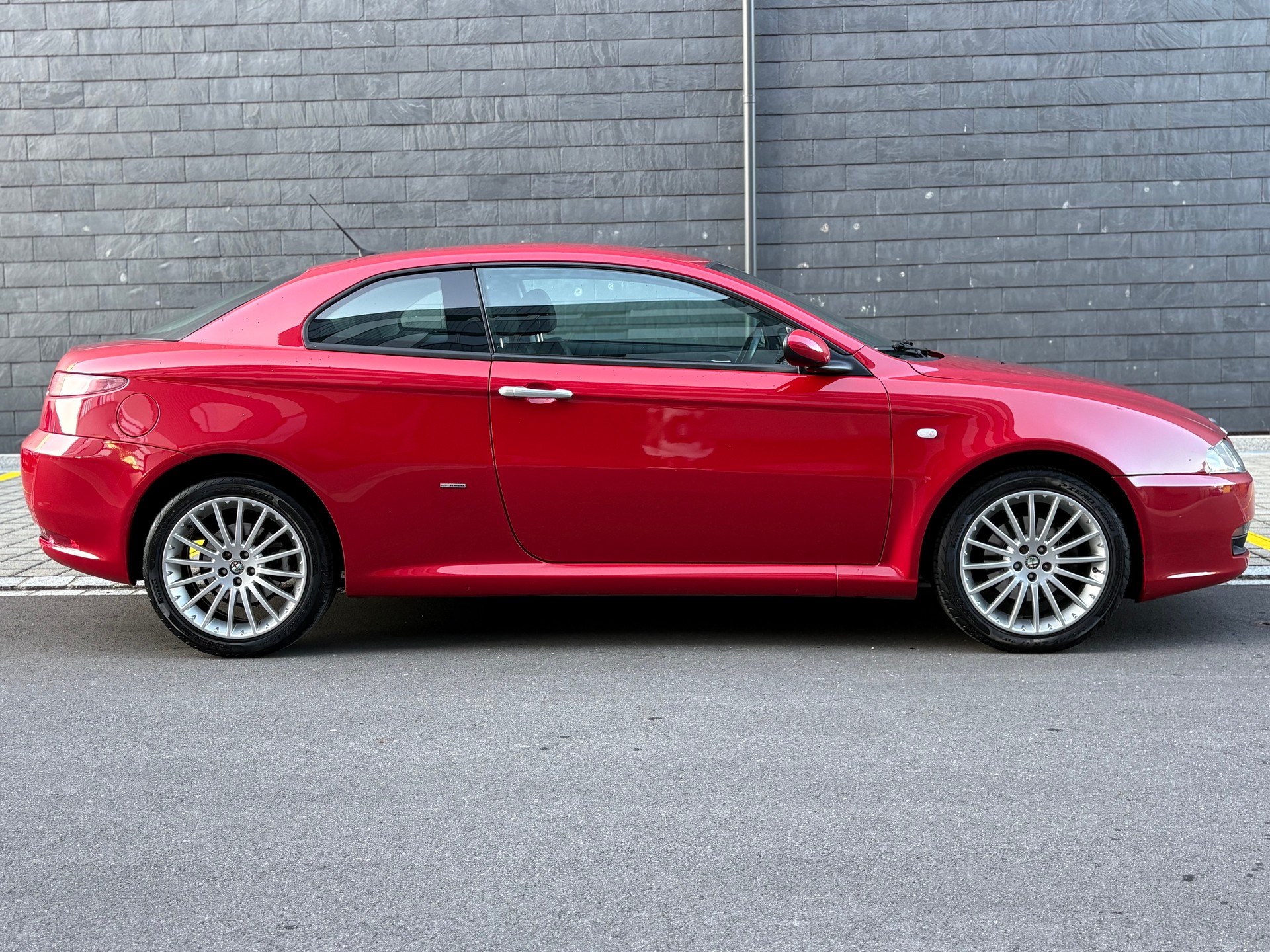 ALFA ROMEO GT 2.0 JTS Distinctive Frisch ab MFK-image-4