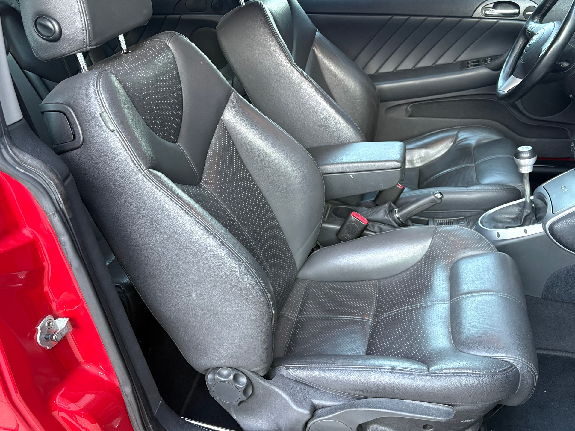 ALFA ROMEO GT 2.0 JTS Distinctive Frisch ab MFK-image-11