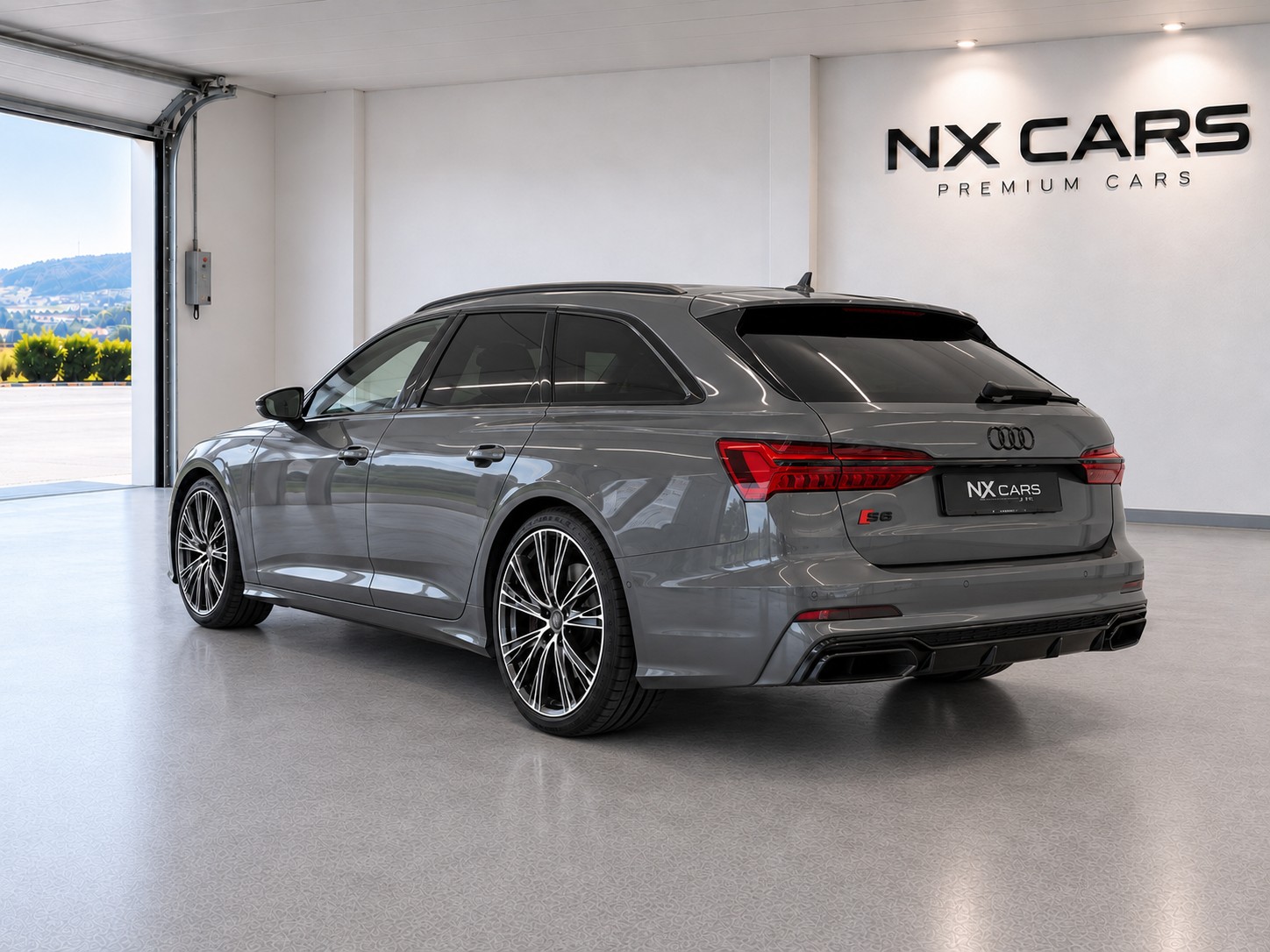 AUDI S6 Avant-showroom-element-1