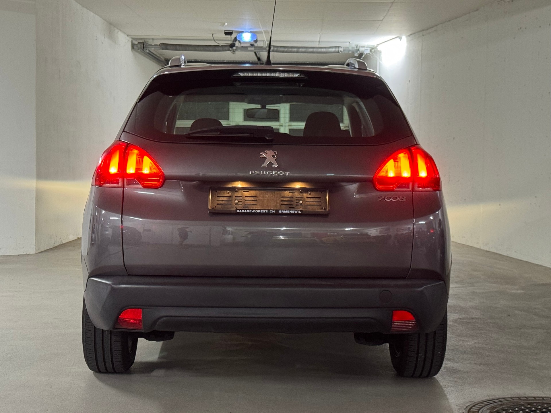 PEUGEOT 2008 1.2 VTI Active-image-5