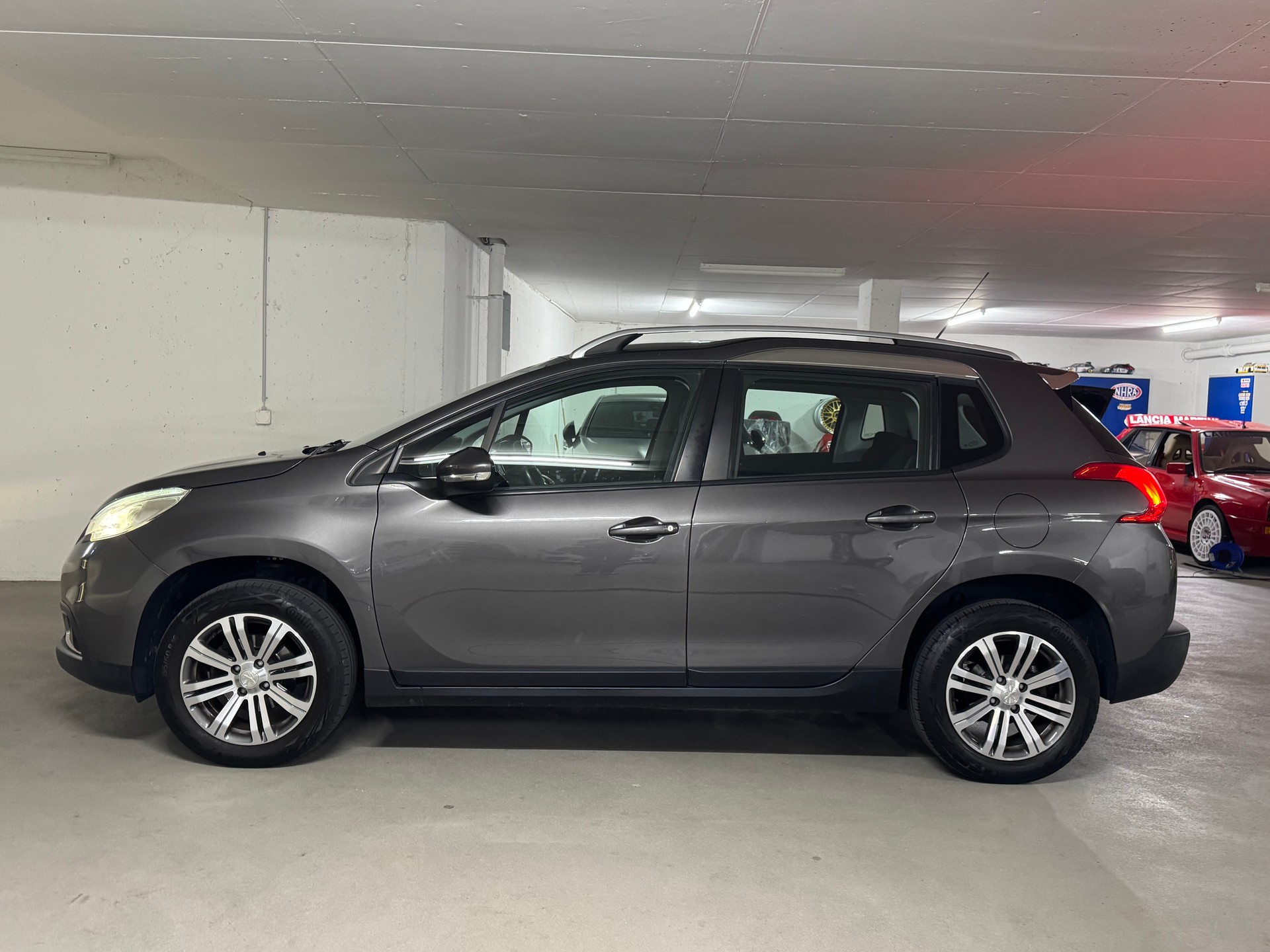 PEUGEOT 2008 1.2 VTI Active-image-3