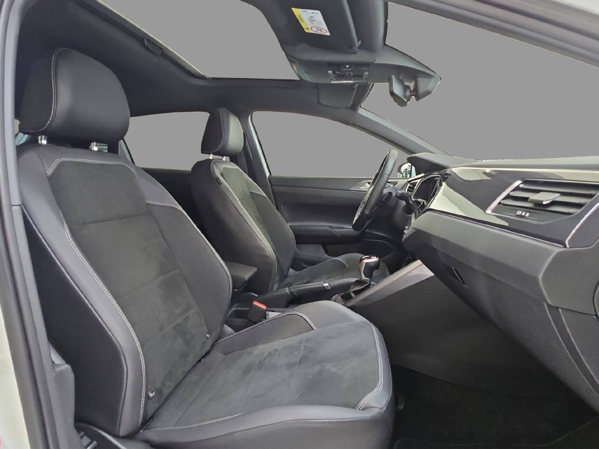 VW Polo 2.0 TSI GTI DSG-image-12