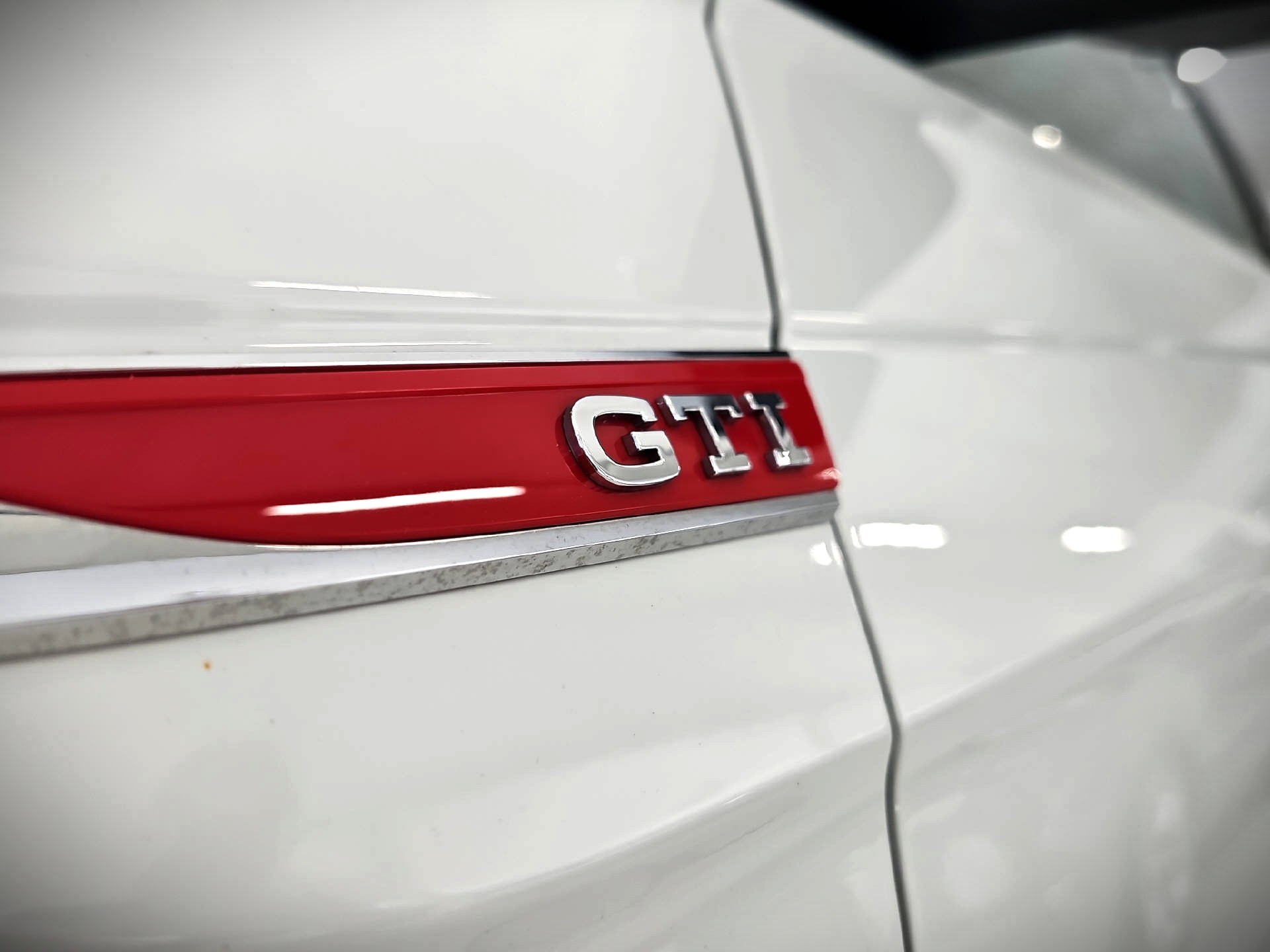 VW Polo 2.0 TSI GTI DSG-image-16