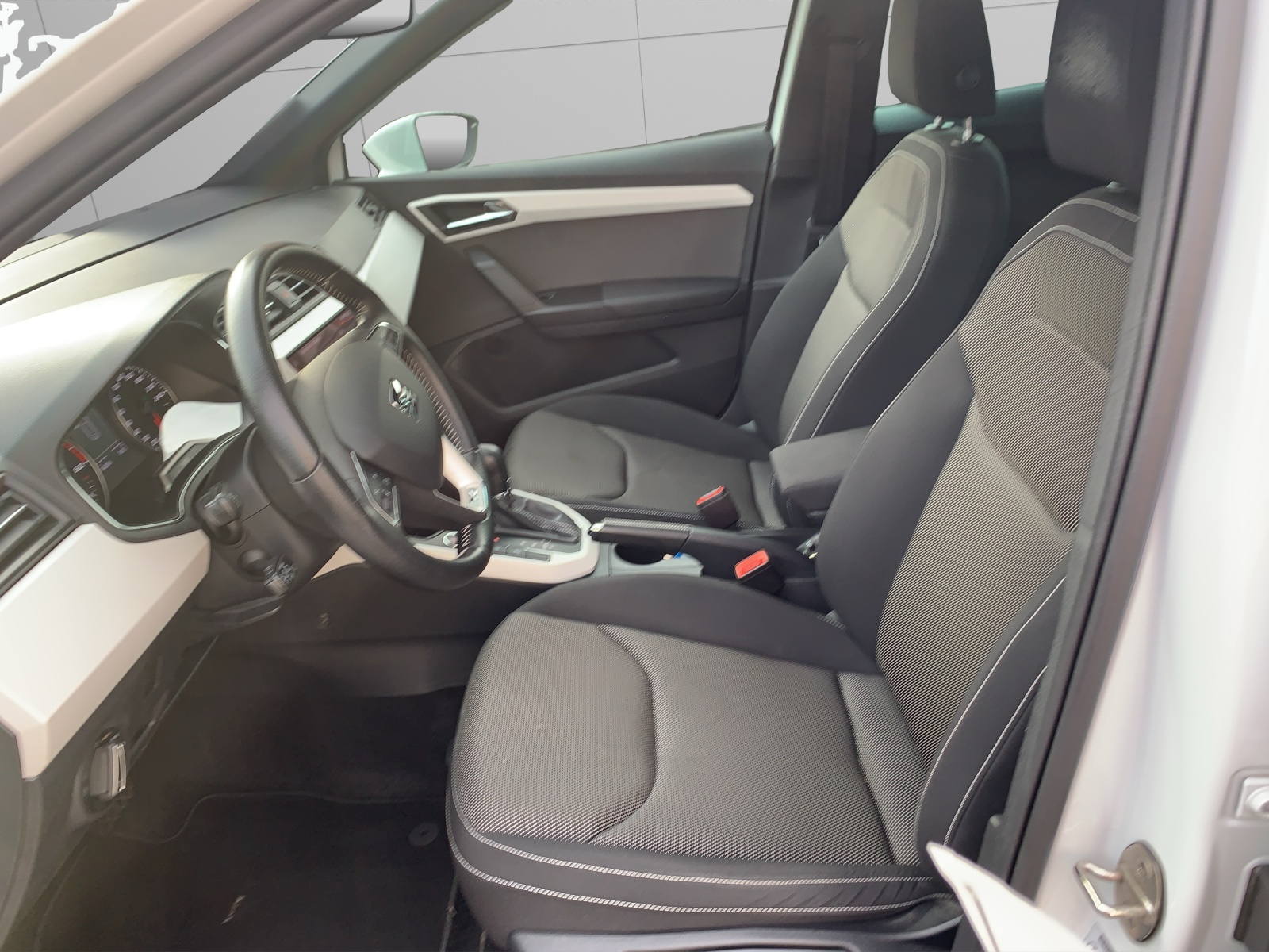 SEAT Arona 1.6 TDI CR Swiss Mocean DSG-image-8