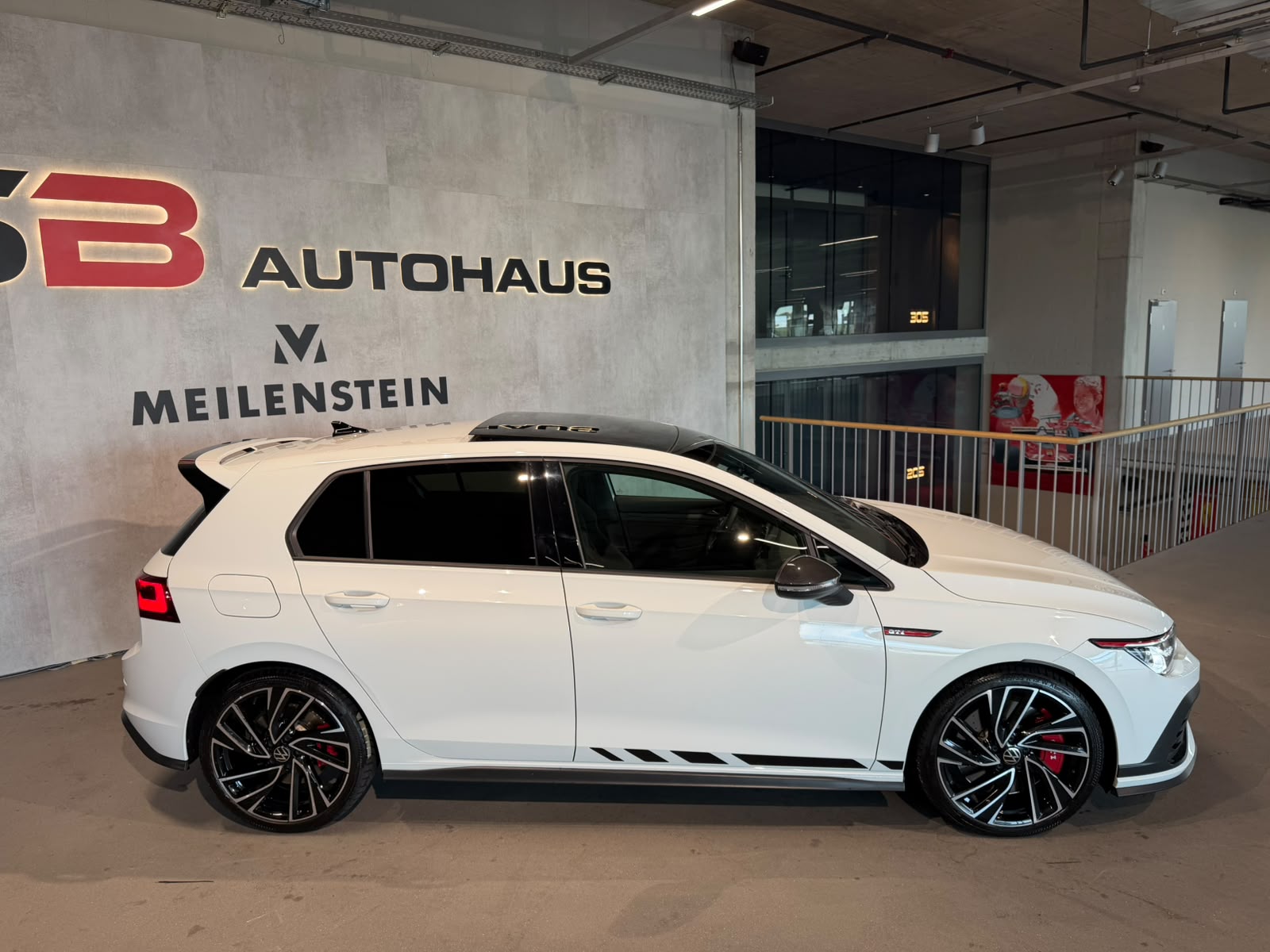 VW Golf 2.0 TSI GTI Clubsport DSG-image-8