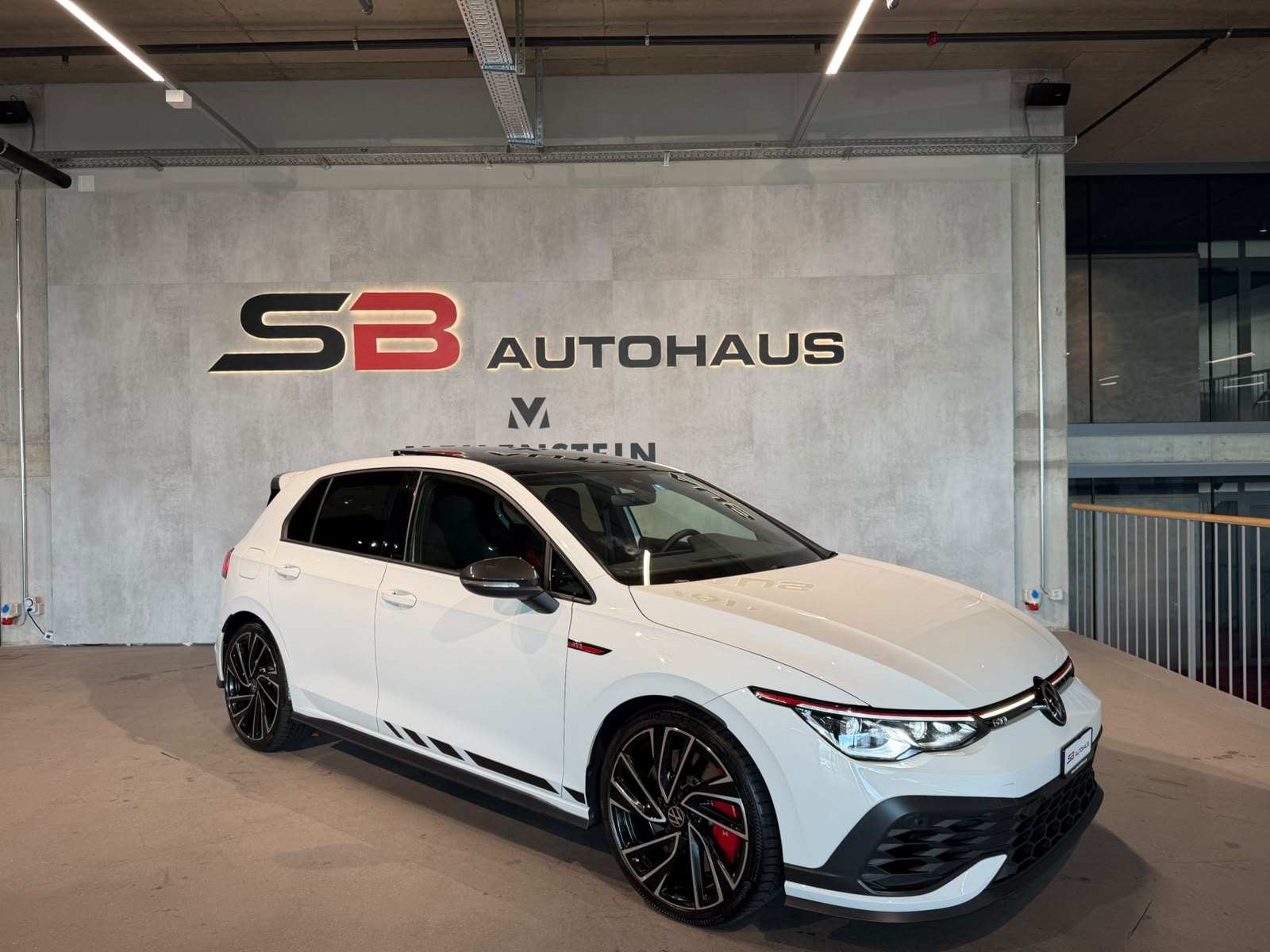 VW Golf 2.0 TSI GTI Clubsport DSG-image-5