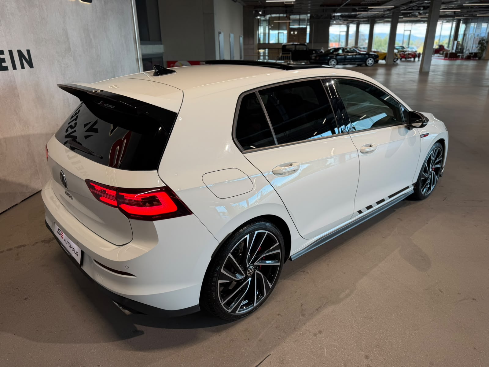 VW Golf 2.0 TSI GTI Clubsport DSG-image-12