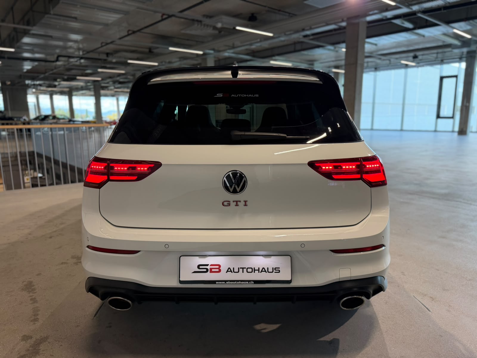 VW Golf 2.0 TSI GTI Clubsport DSG-image-14