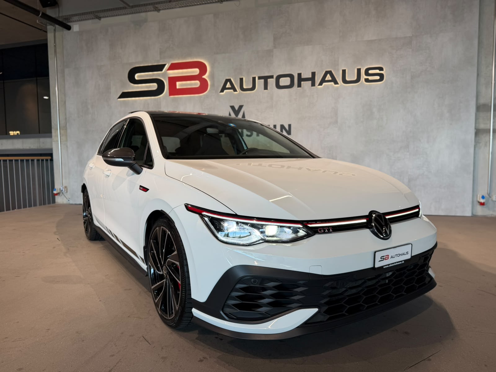 VW Golf 2.0 TSI GTI Clubsport DSG-image-3