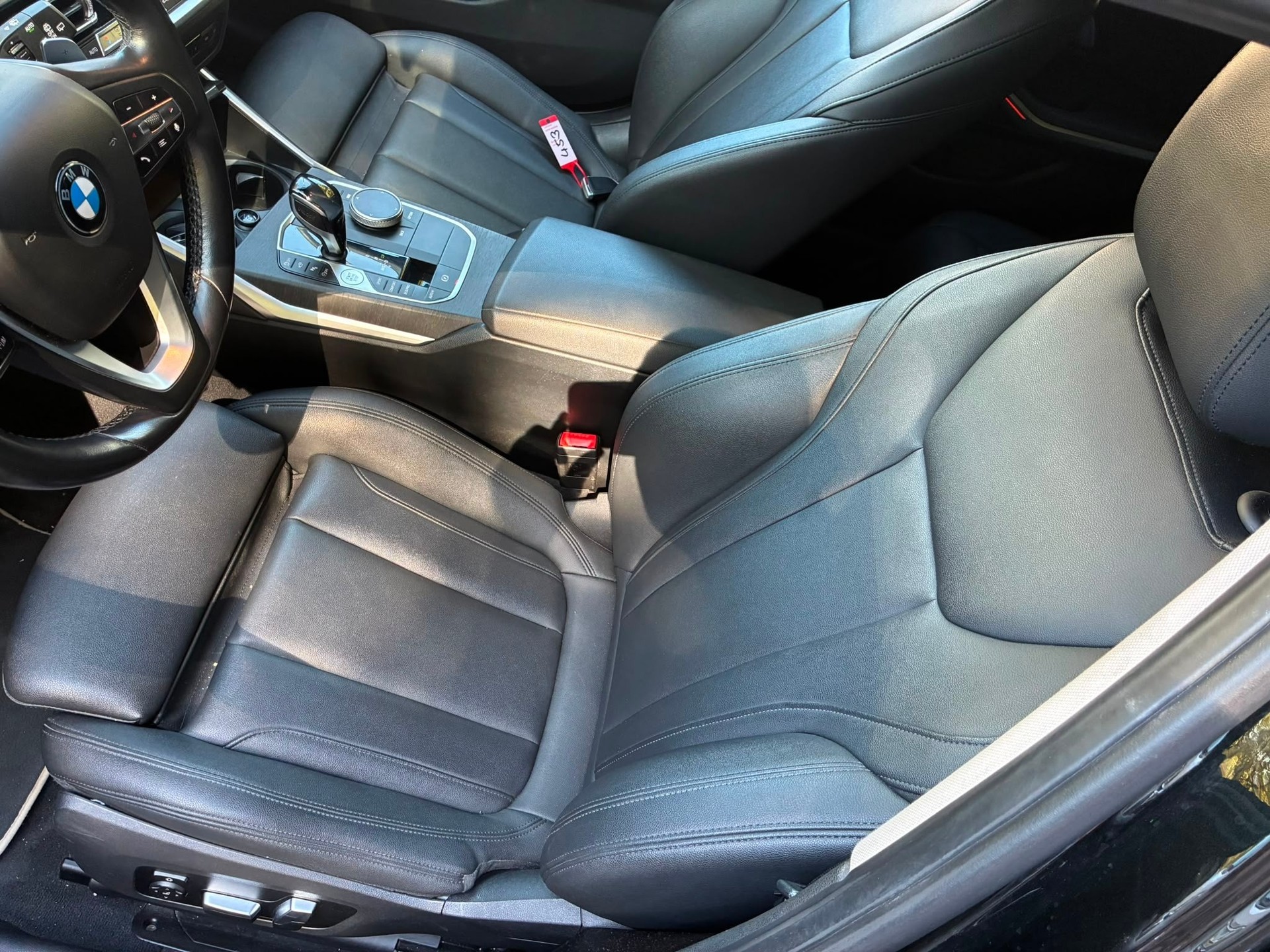 BMW 330d xDrive Touring Steptronic Sport Line-image-12